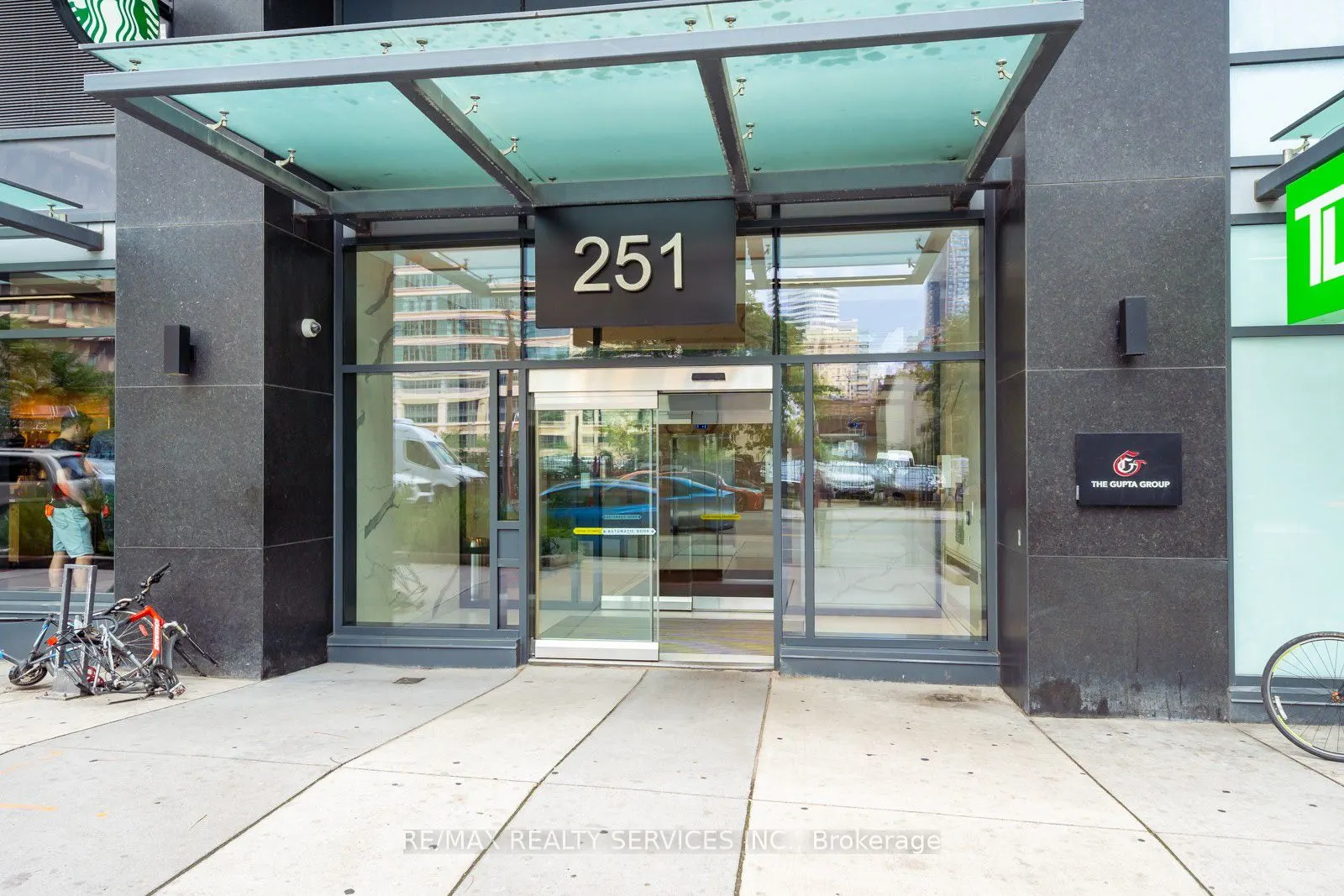 251 Jarvis Street, #11