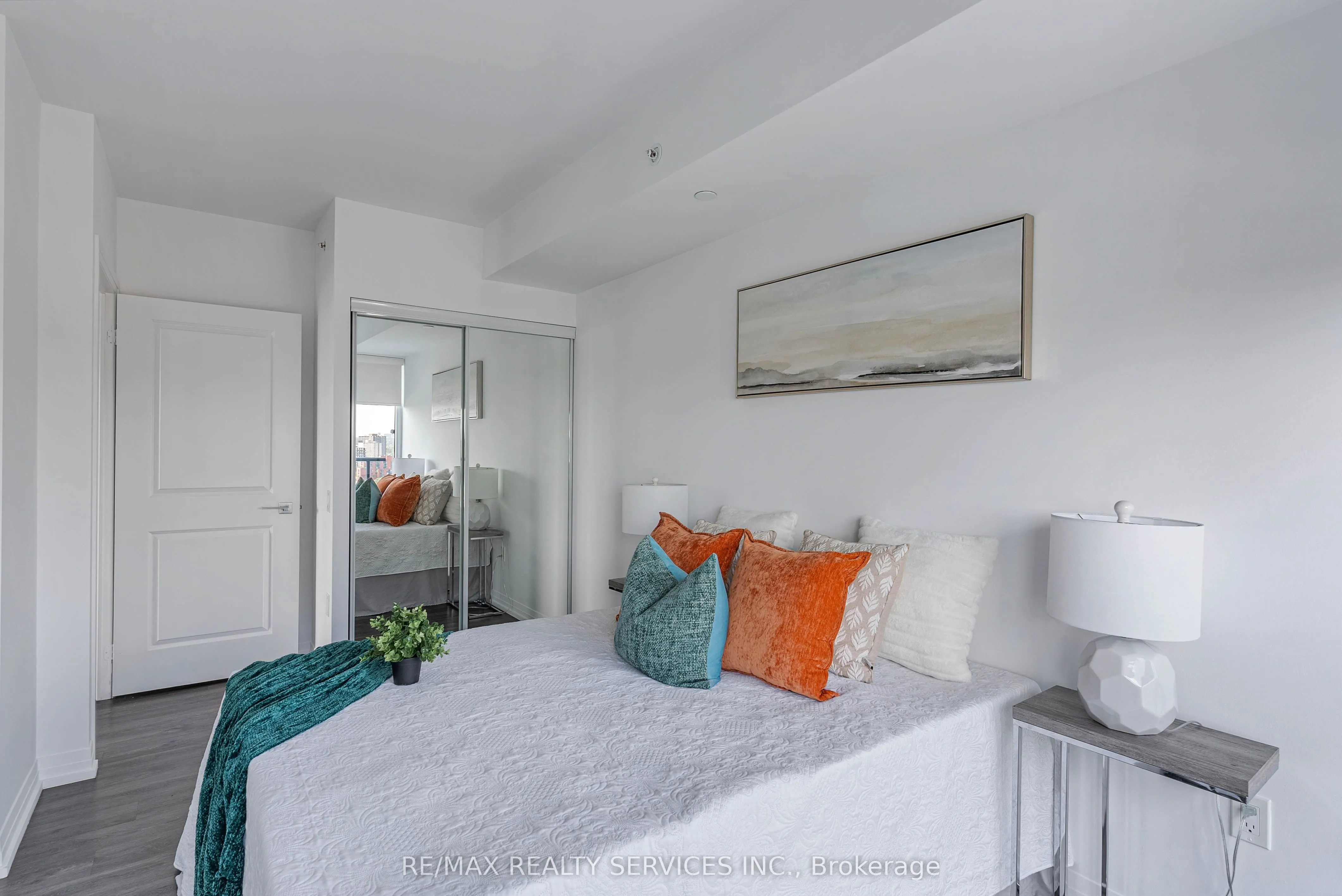 251 Jarvis Street, #11