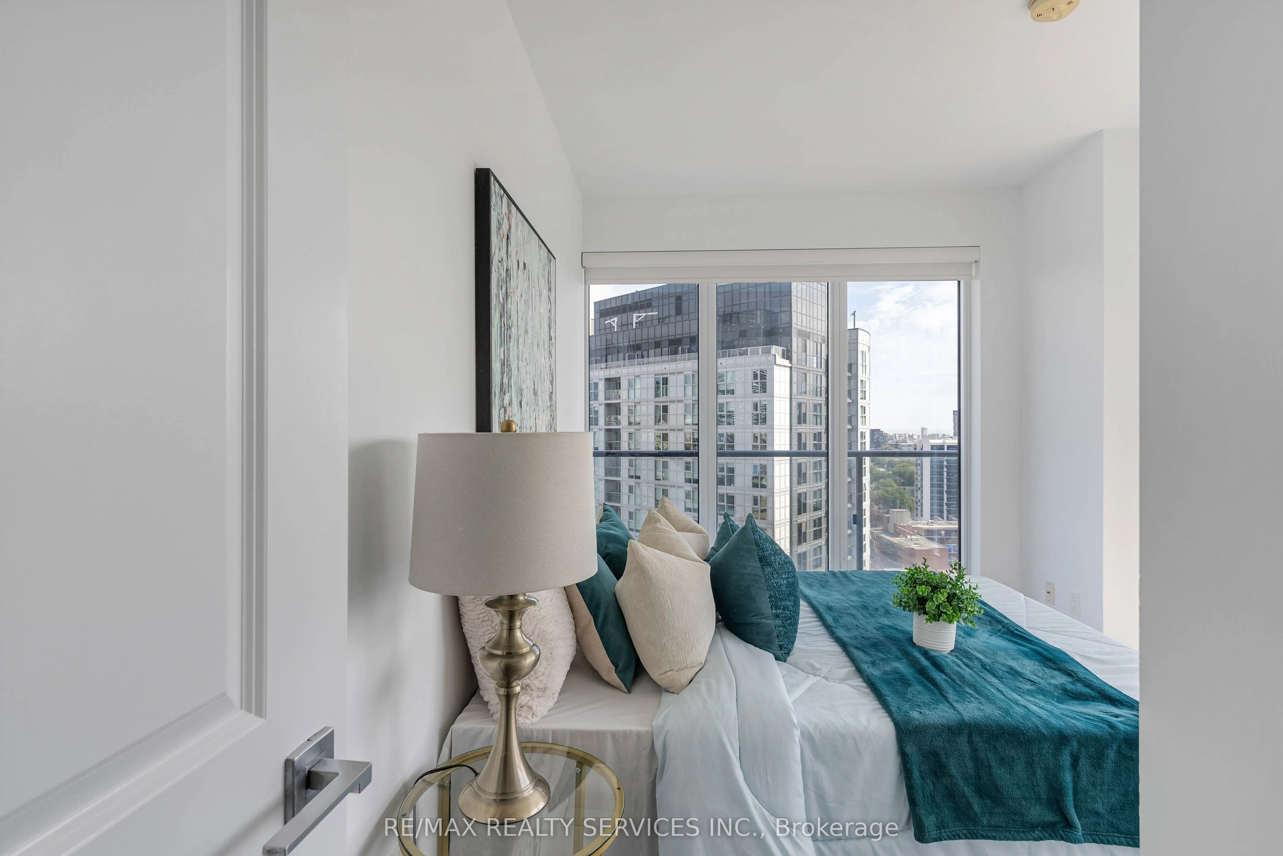 251 Jarvis Street, #11