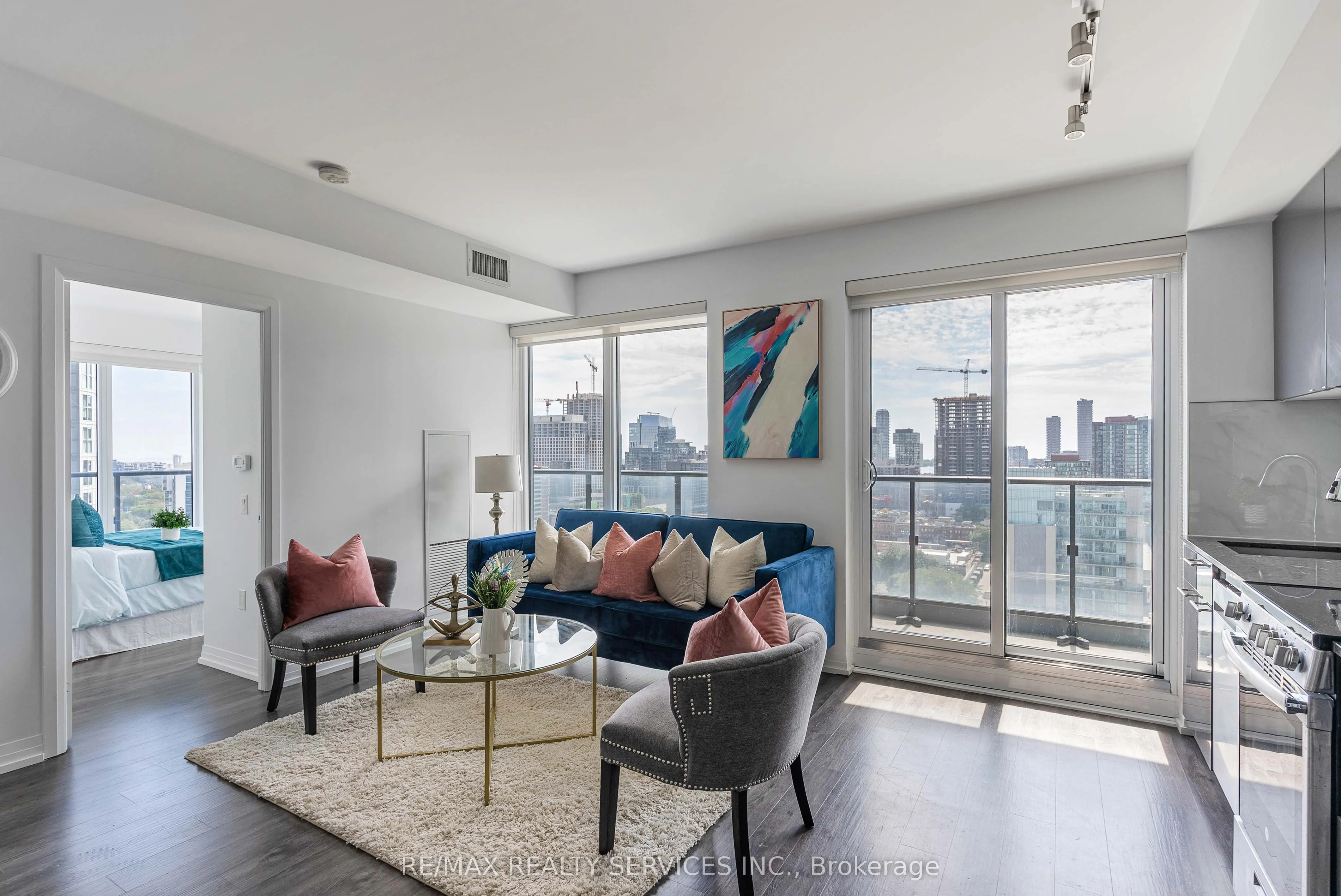 251 Jarvis Street, #11