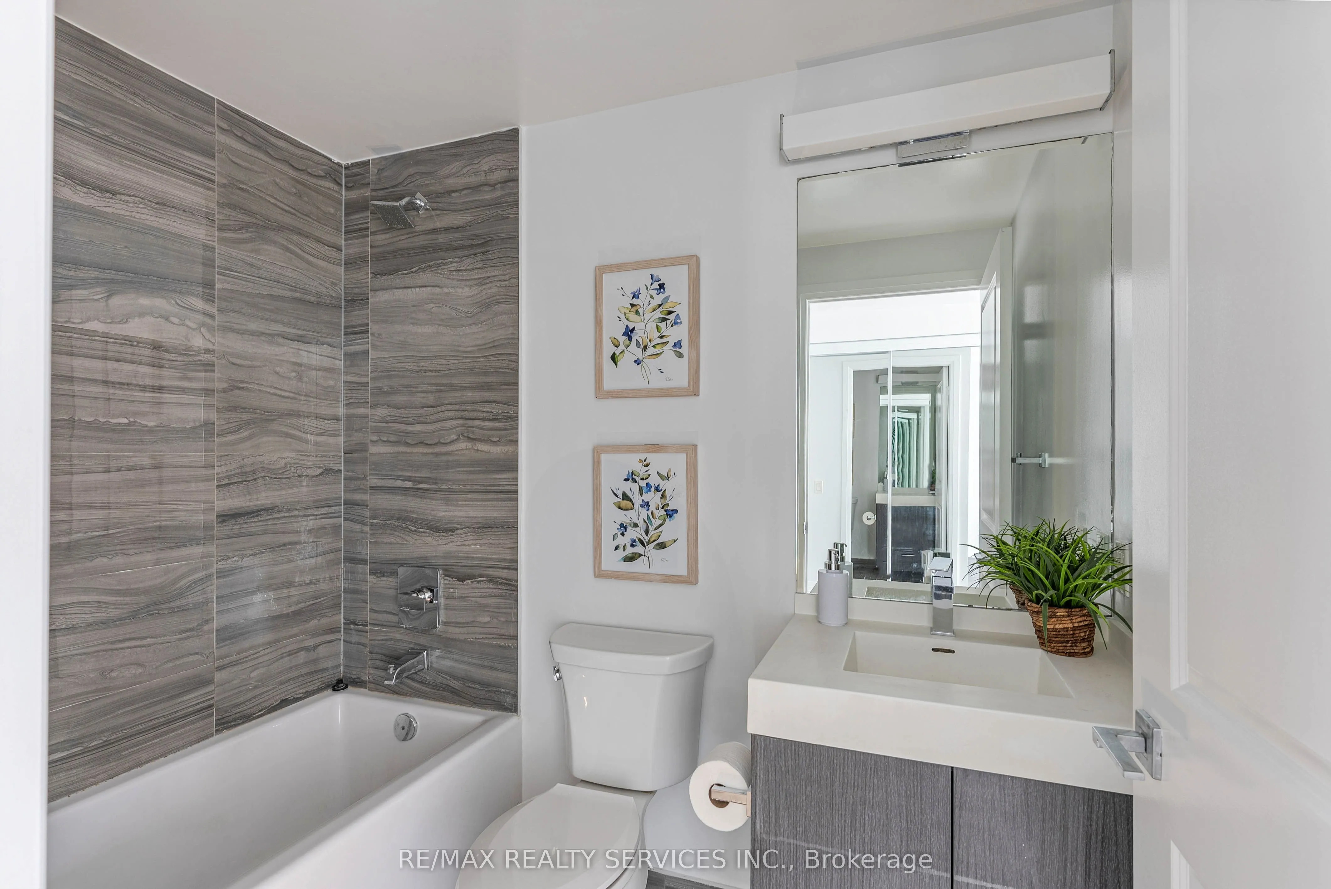 251 Jarvis Street, #11