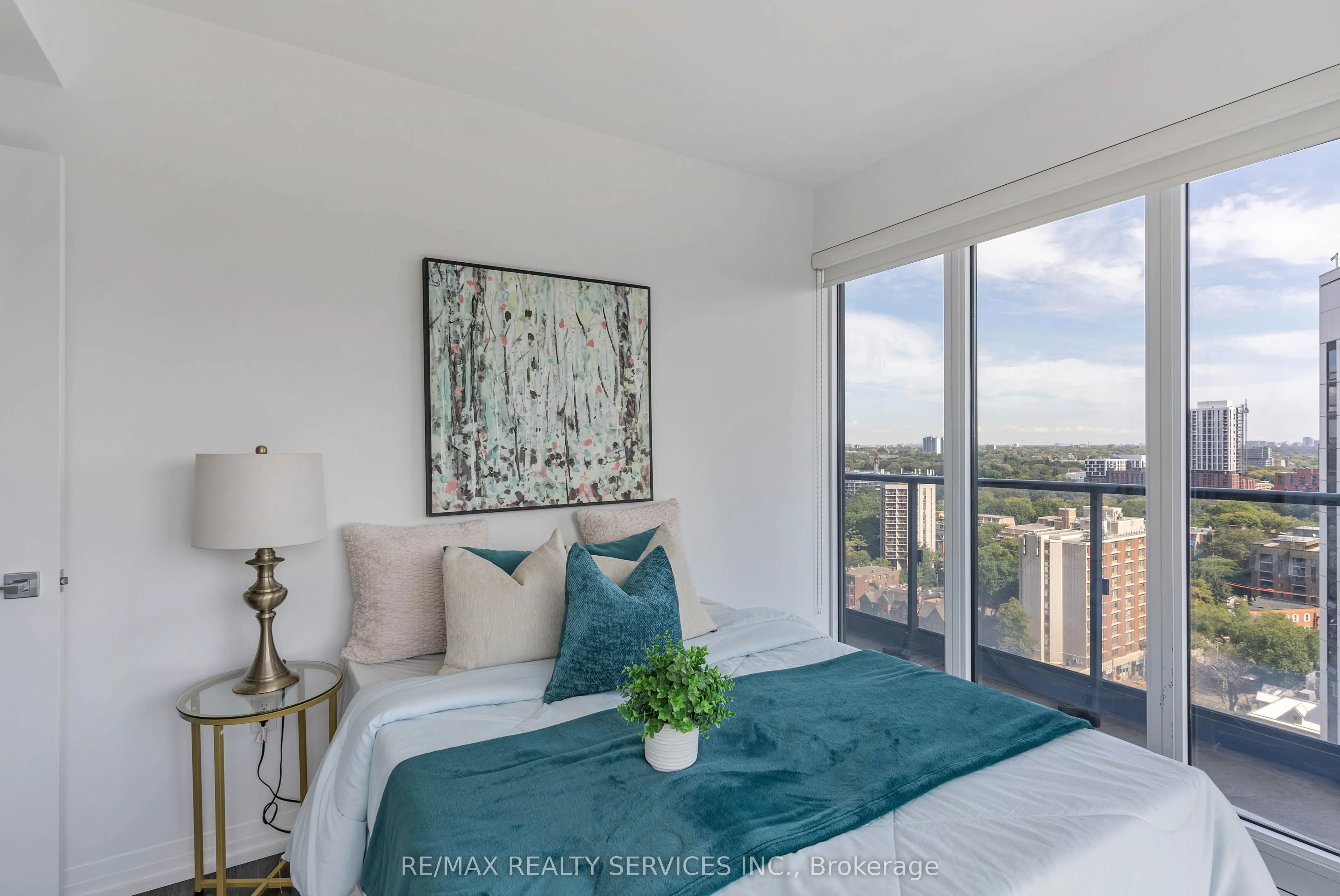 251 Jarvis Street, #11