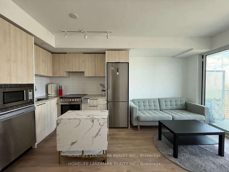 501 Yonge Street, #2208