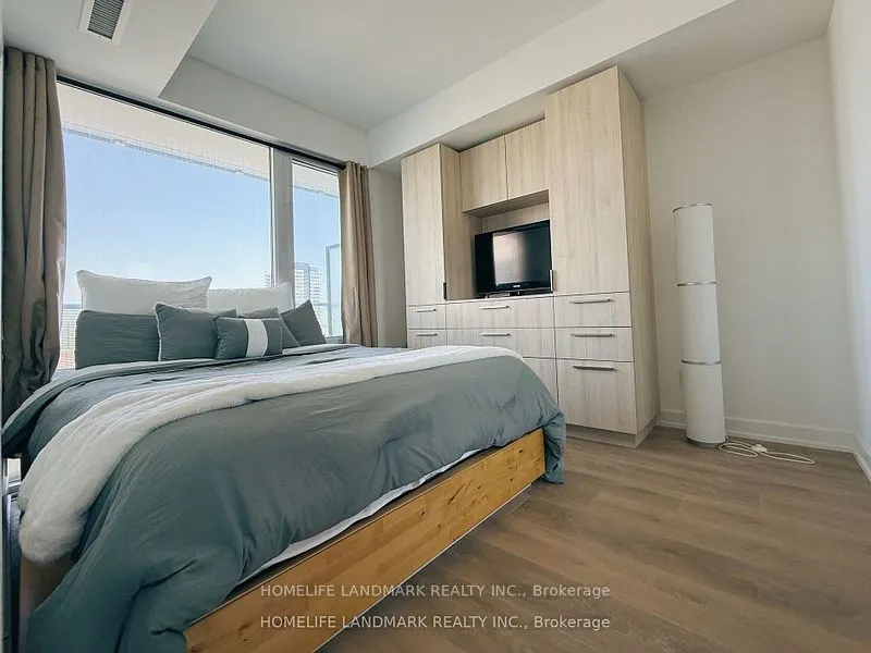 501 Yonge Street, #2208