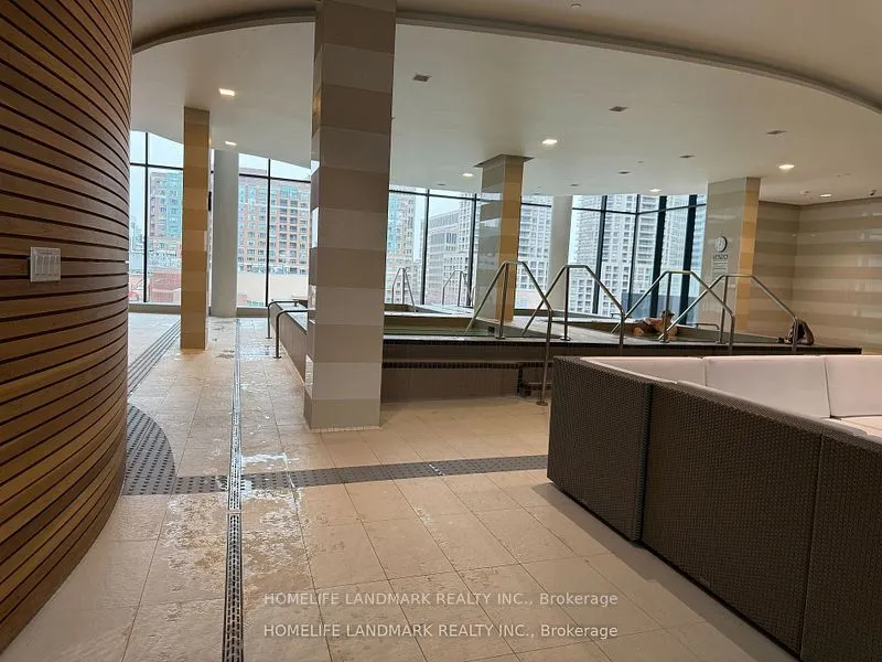 501 Yonge Street, #2208