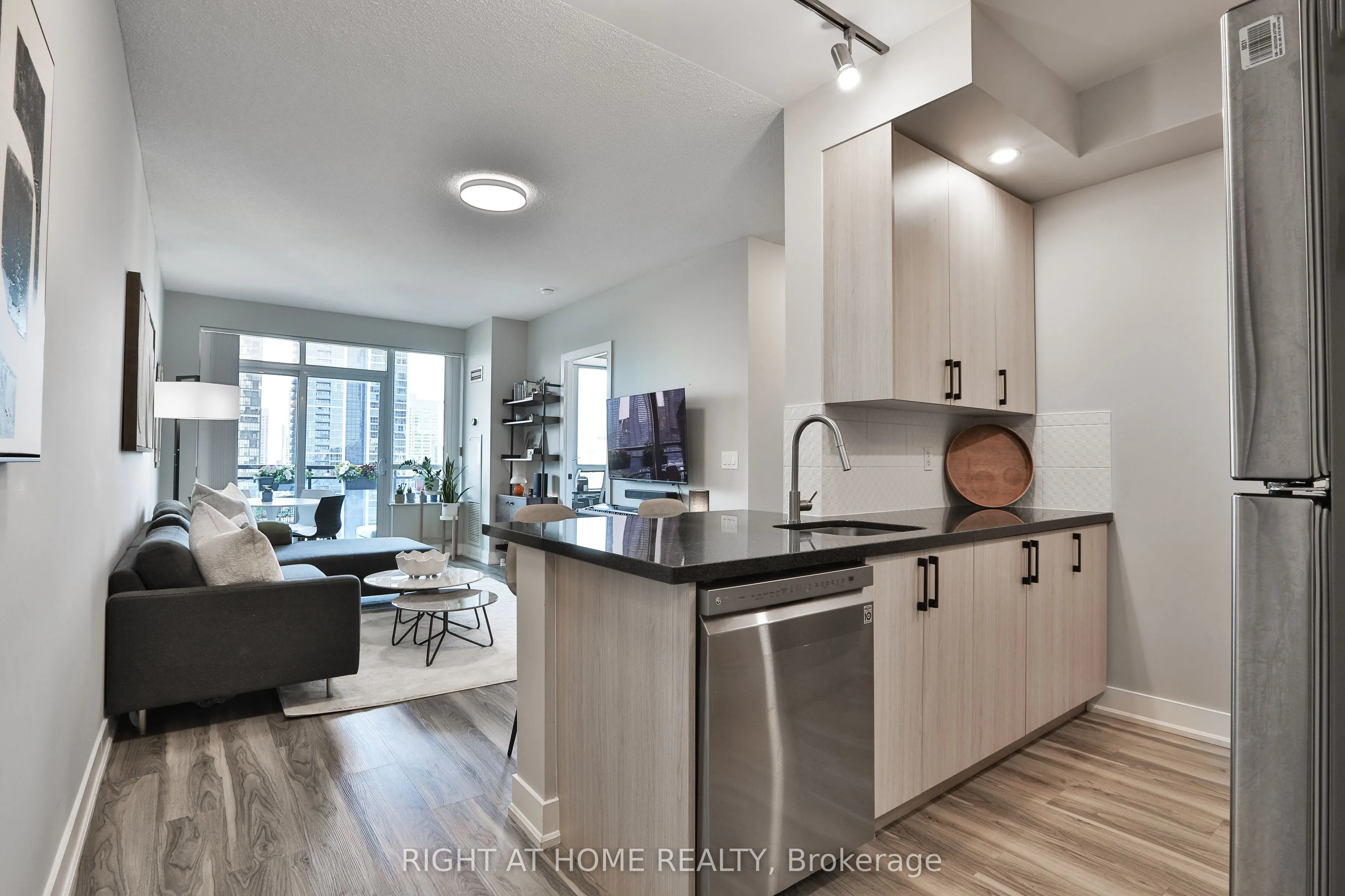 28 Linden Street, #2308