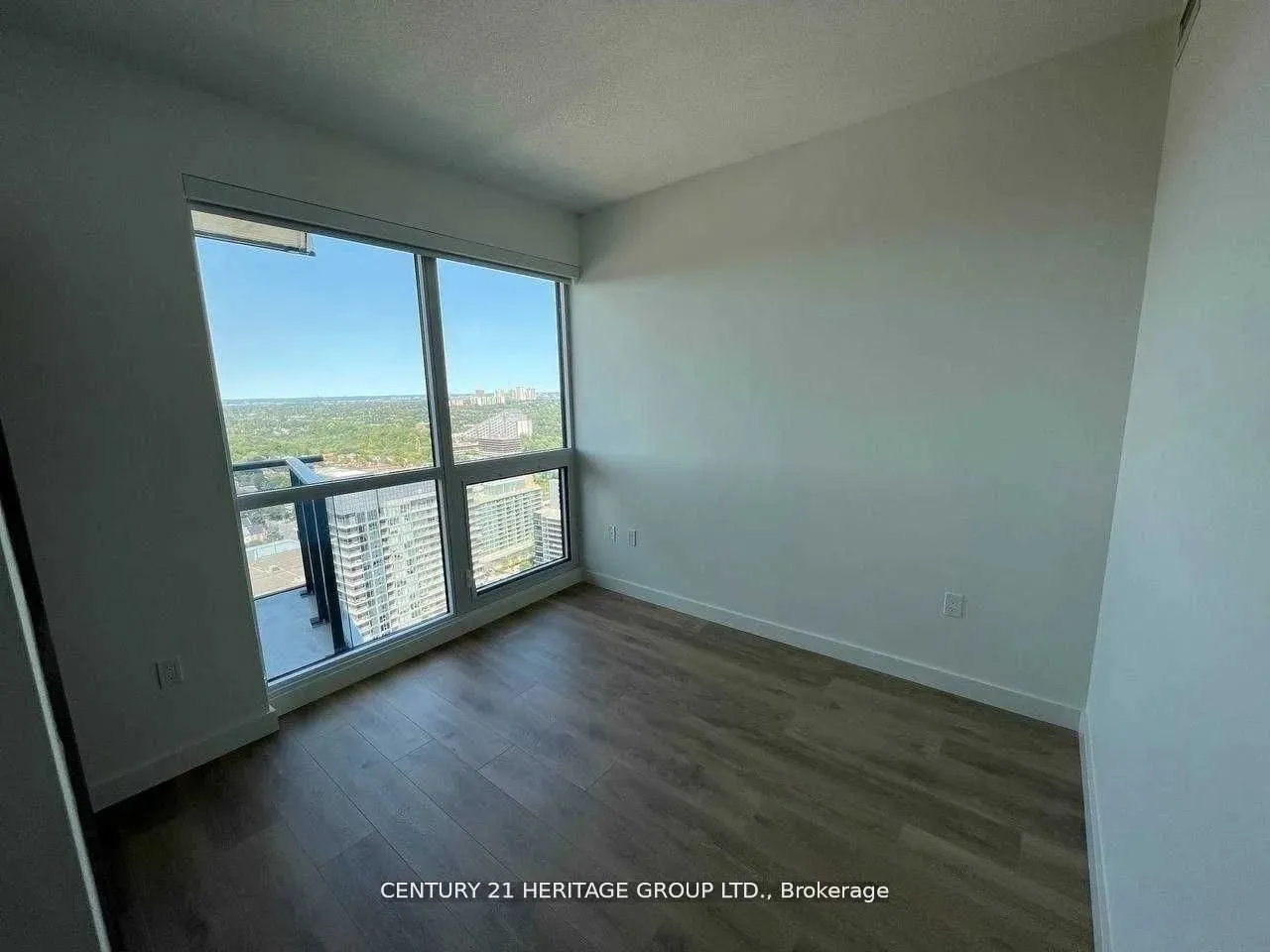95 Mcmahon Drive, #3308