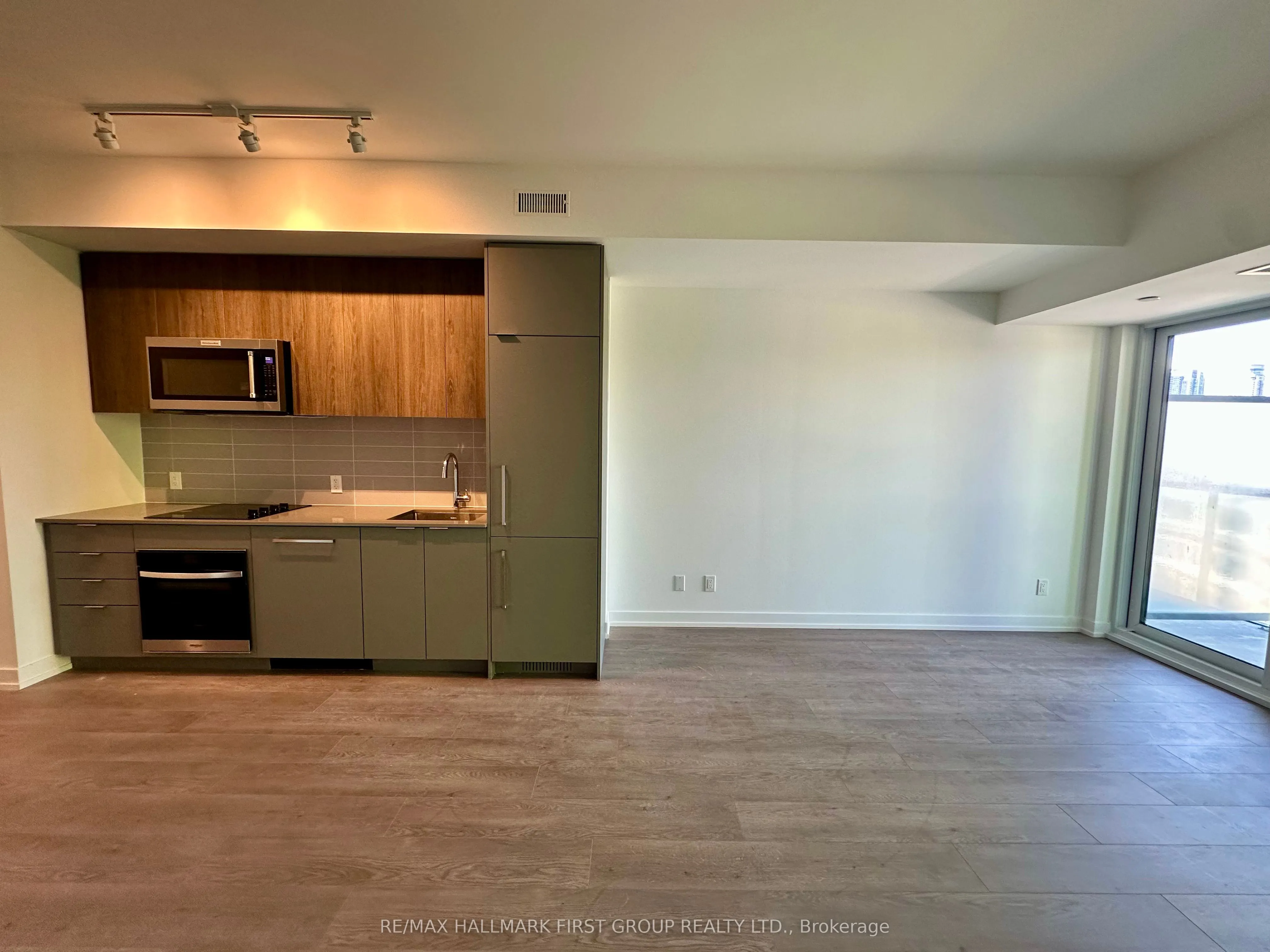181 Sheppard Avenue E, #529