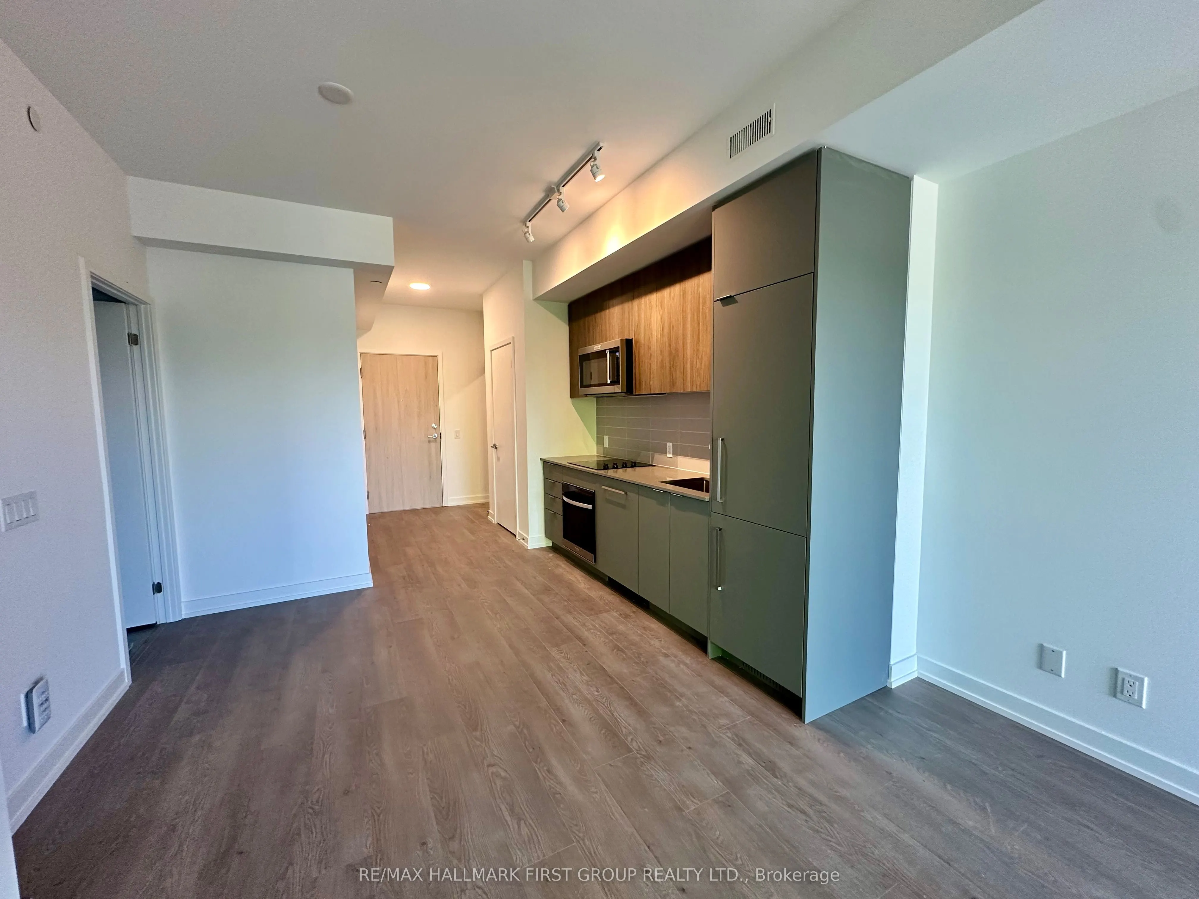 181 Sheppard Avenue E, #529