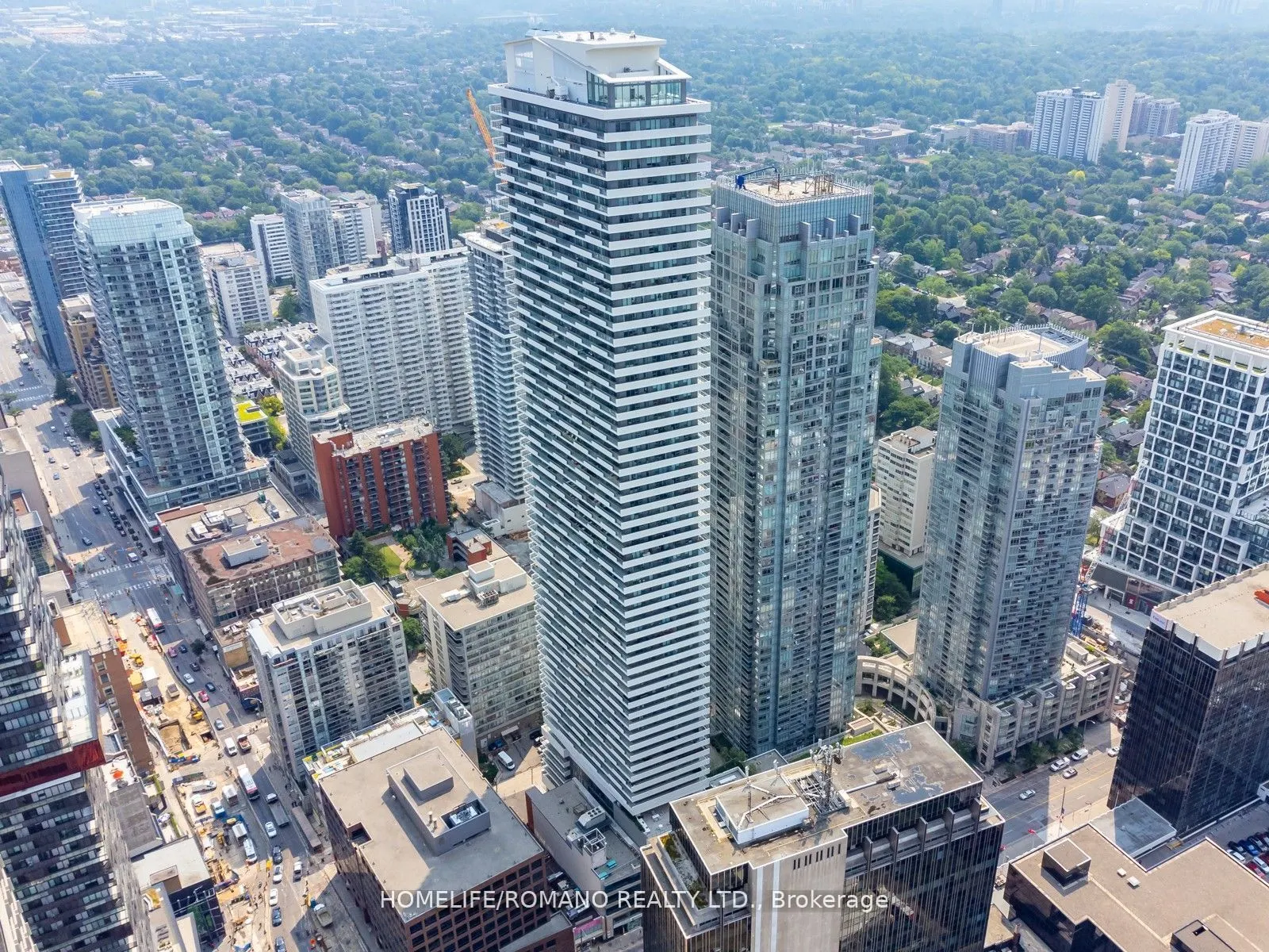 2221 Yonge Street, #4008