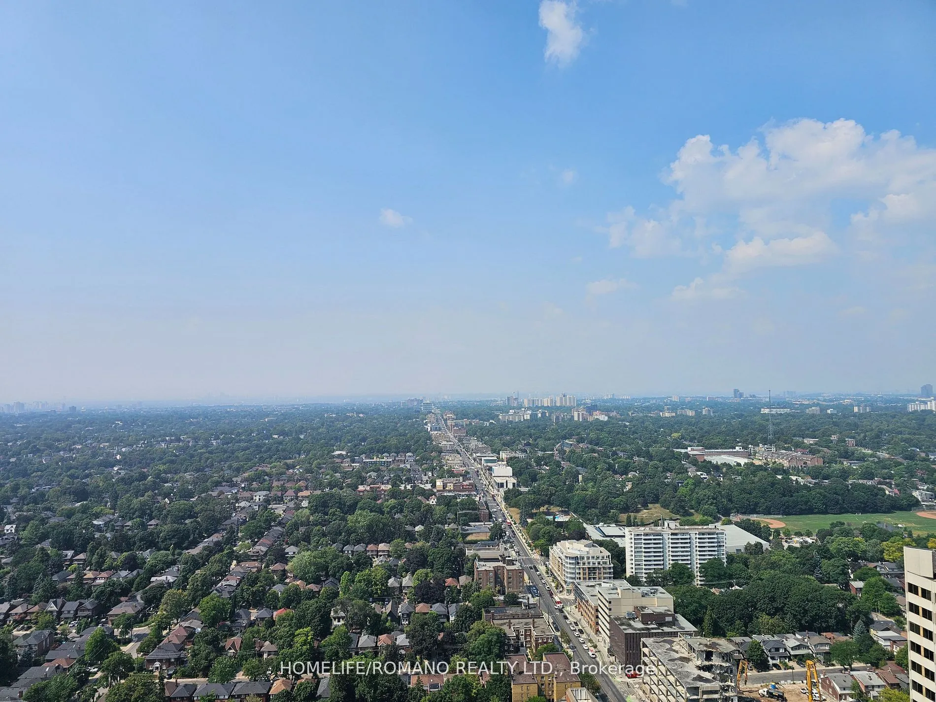 2221 Yonge Street, #4008