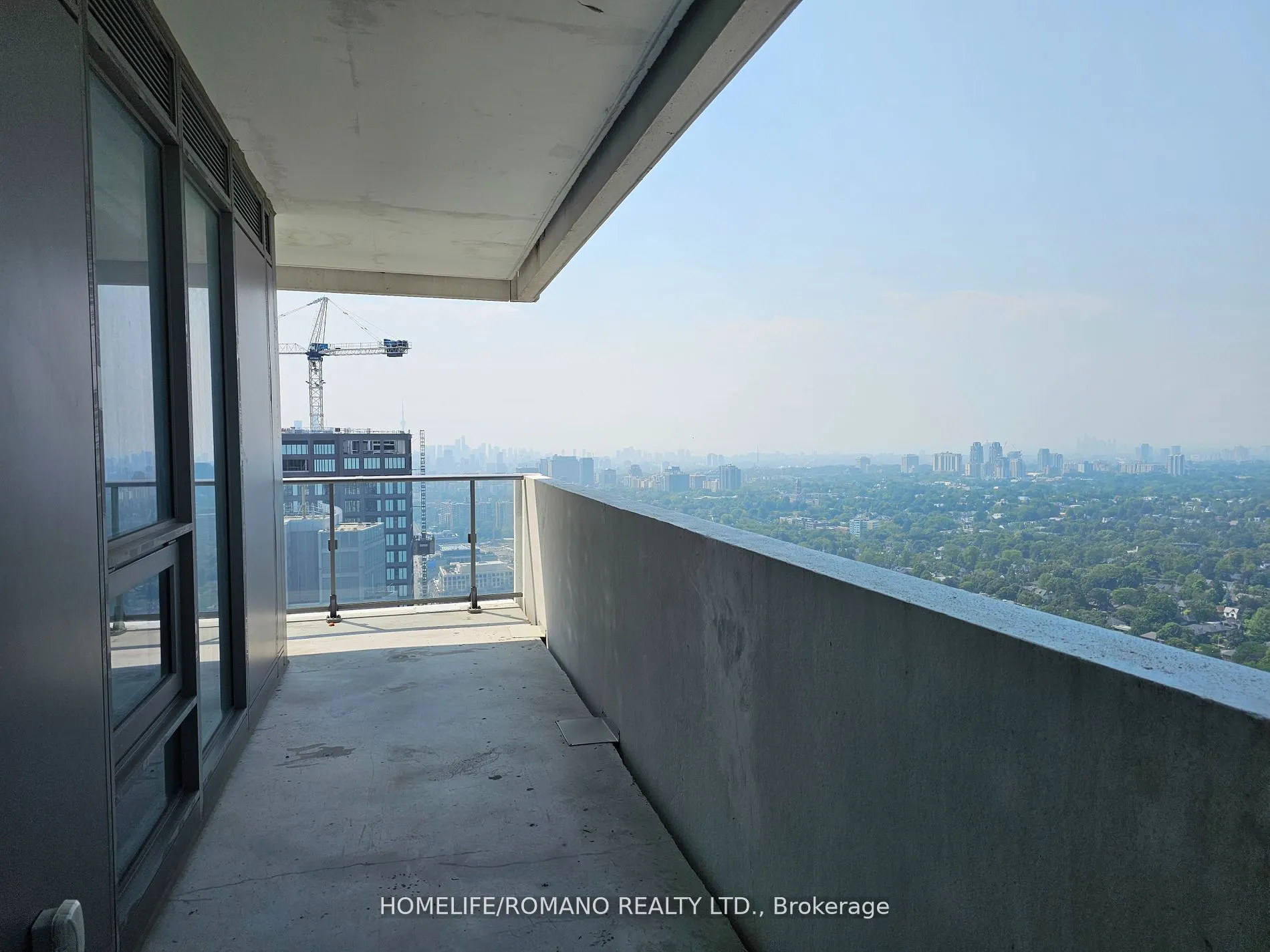 2221 Yonge Street, #4008