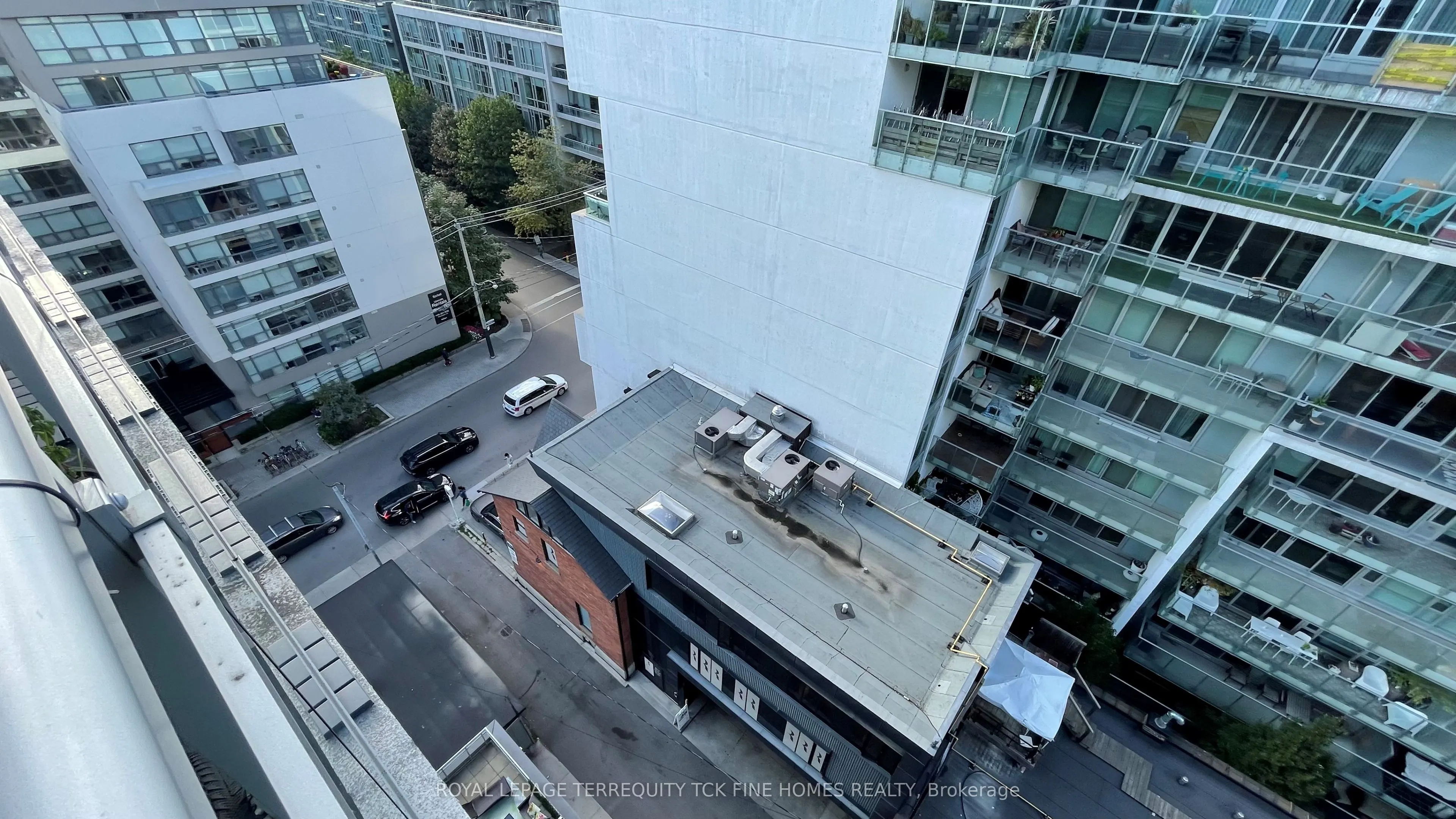 508 Wellington Street W, #1003