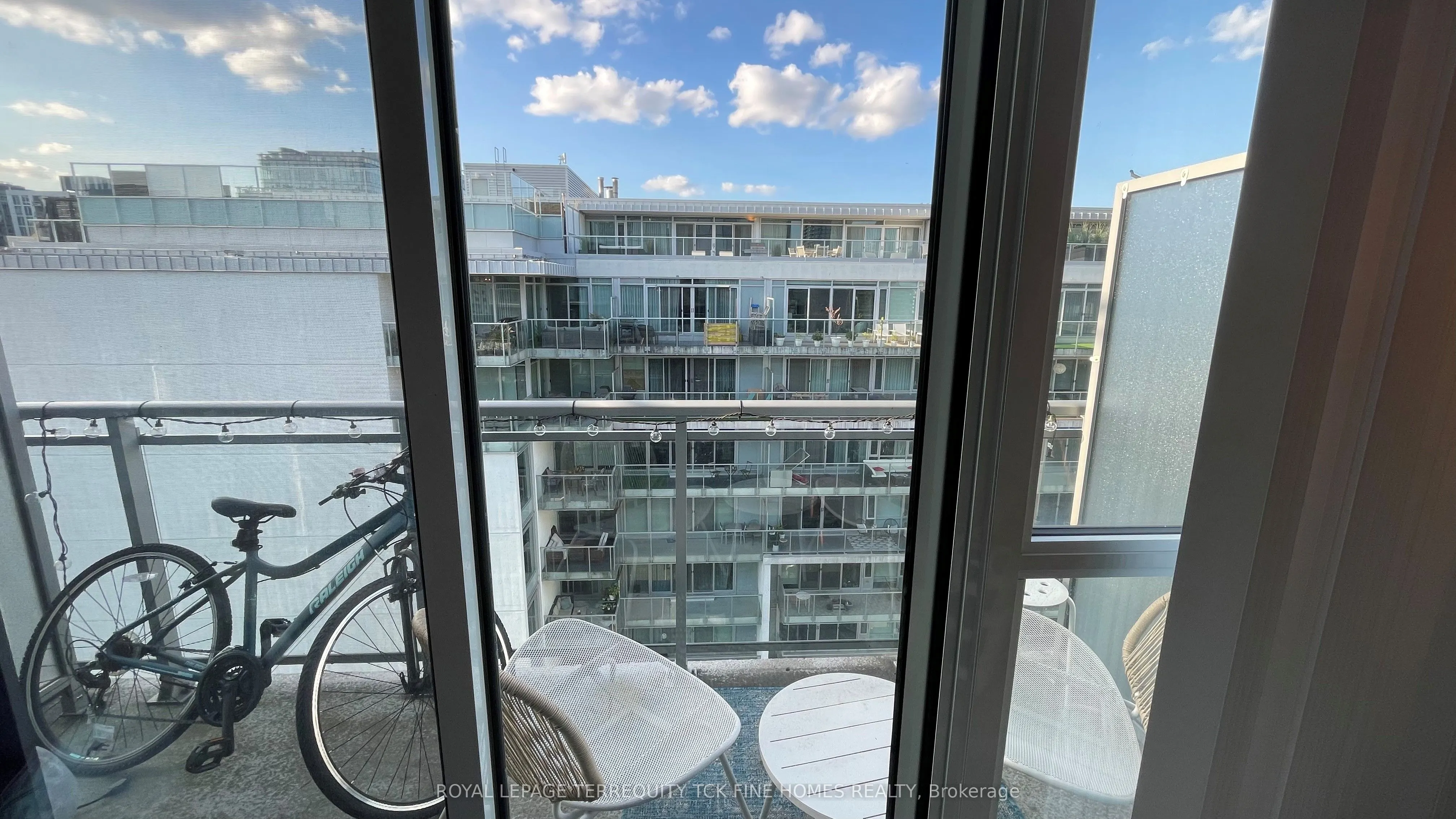 508 Wellington Street W, #1003