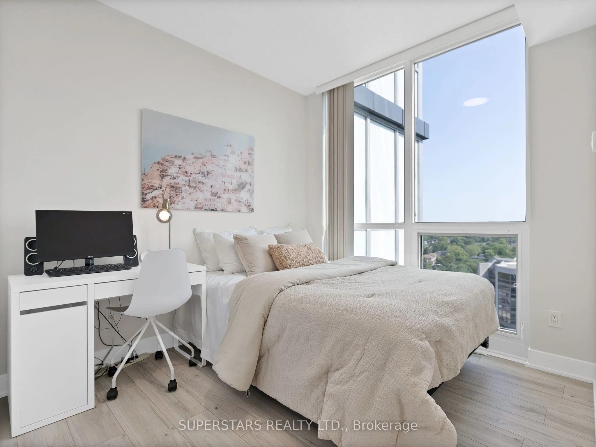 88 Sheppard Avenue E, #1802