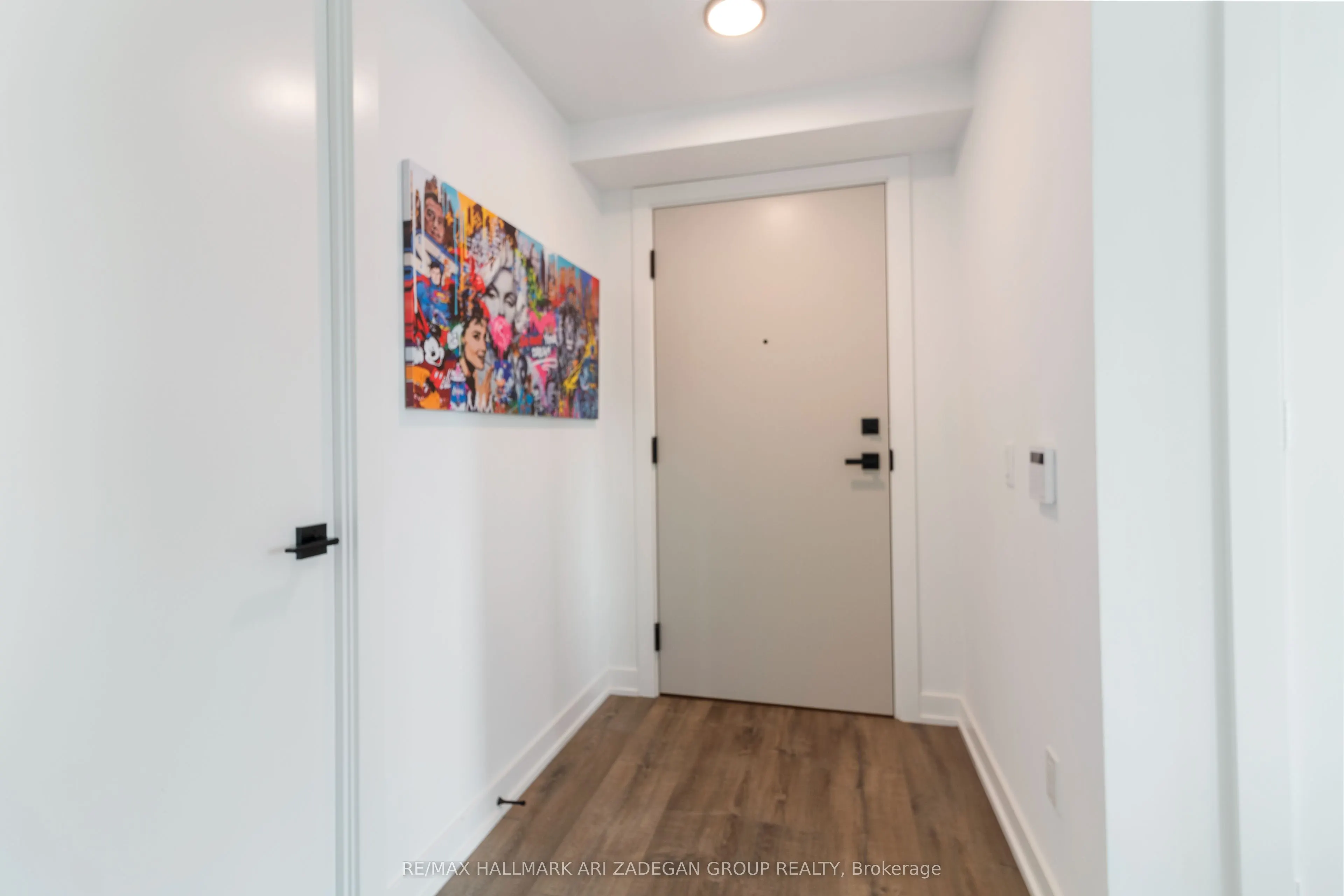 327 King Street W, #4003