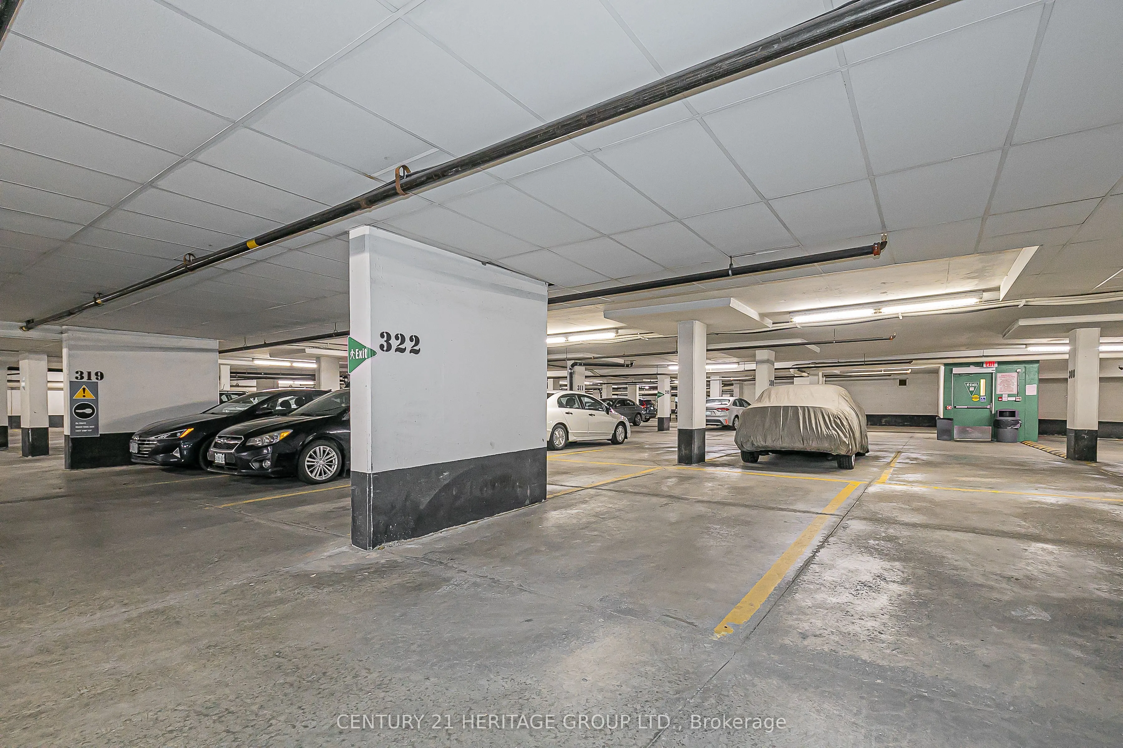 8 Rean Drive, #404