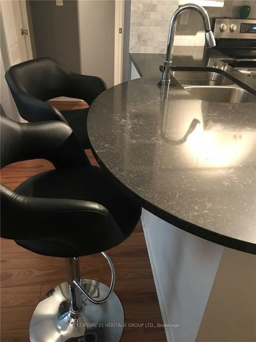8 Rean Drive, #404