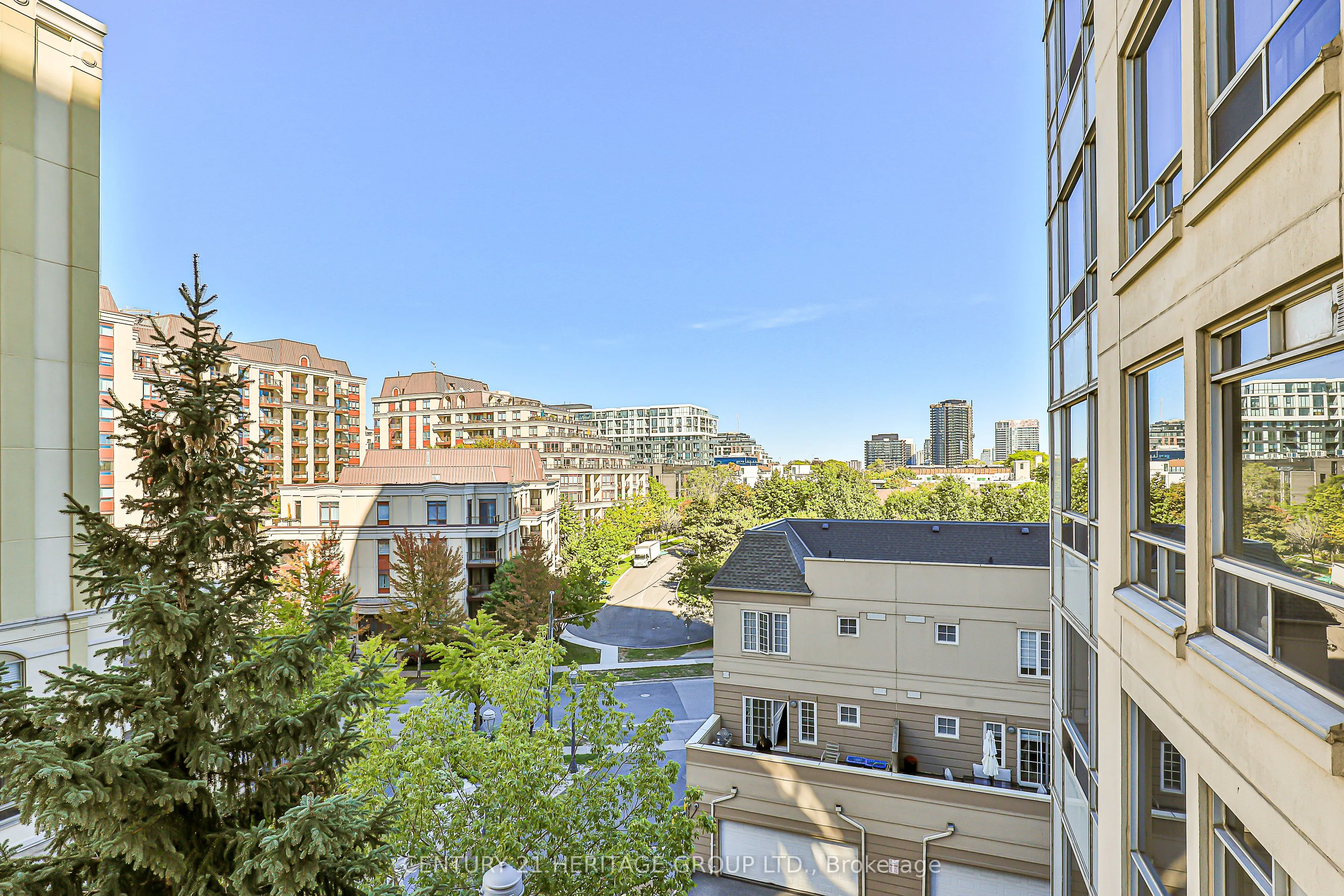 8 Rean Drive, #404