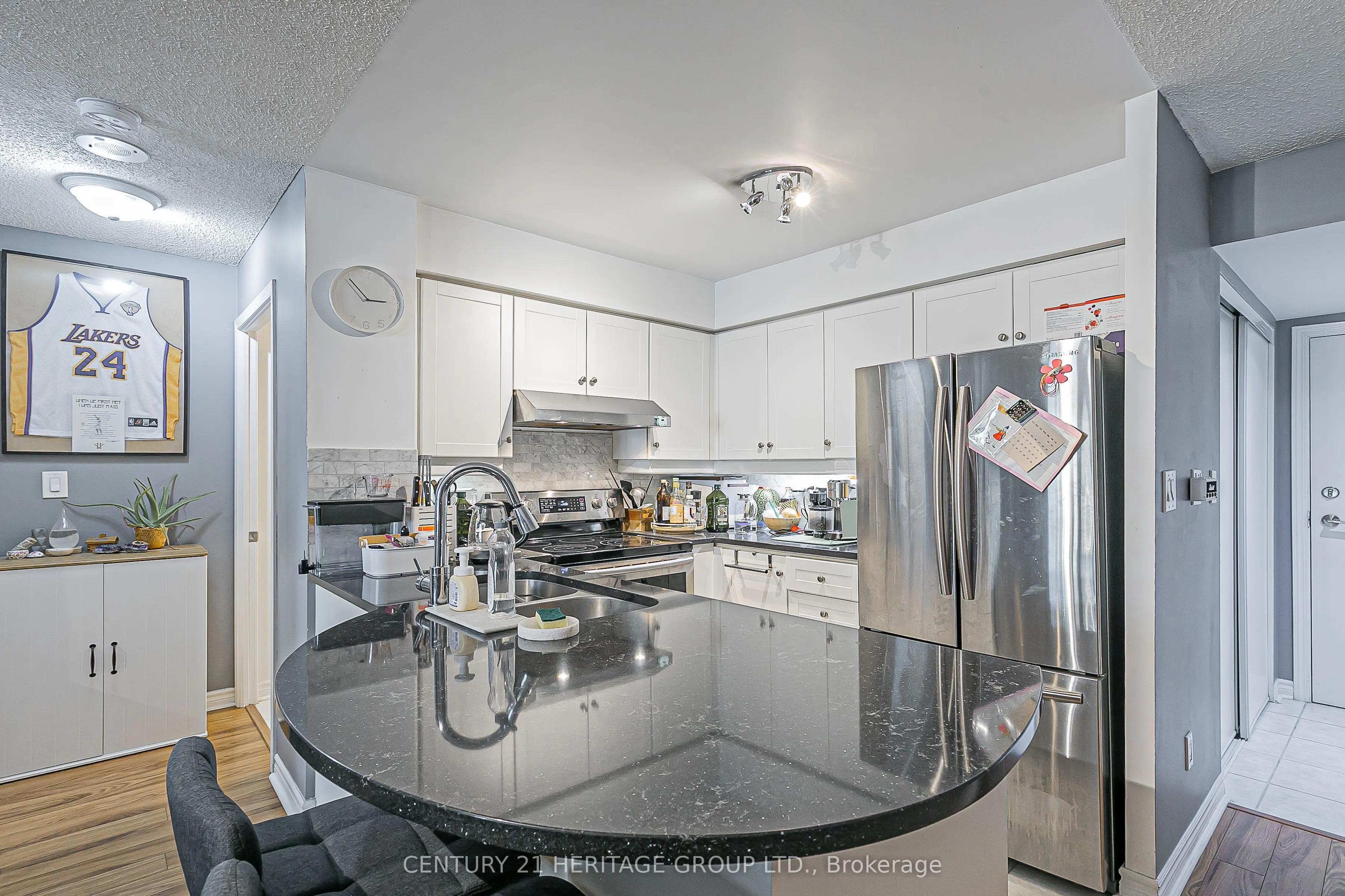 8 Rean Drive, #404
