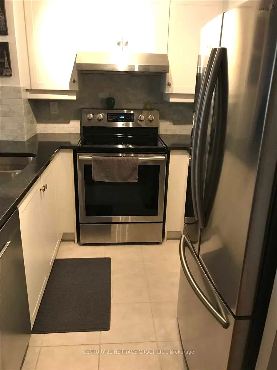 8 Rean Drive, #404