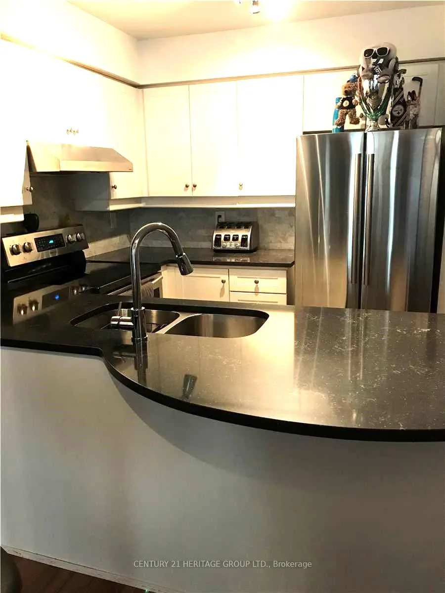 8 Rean Drive, #404