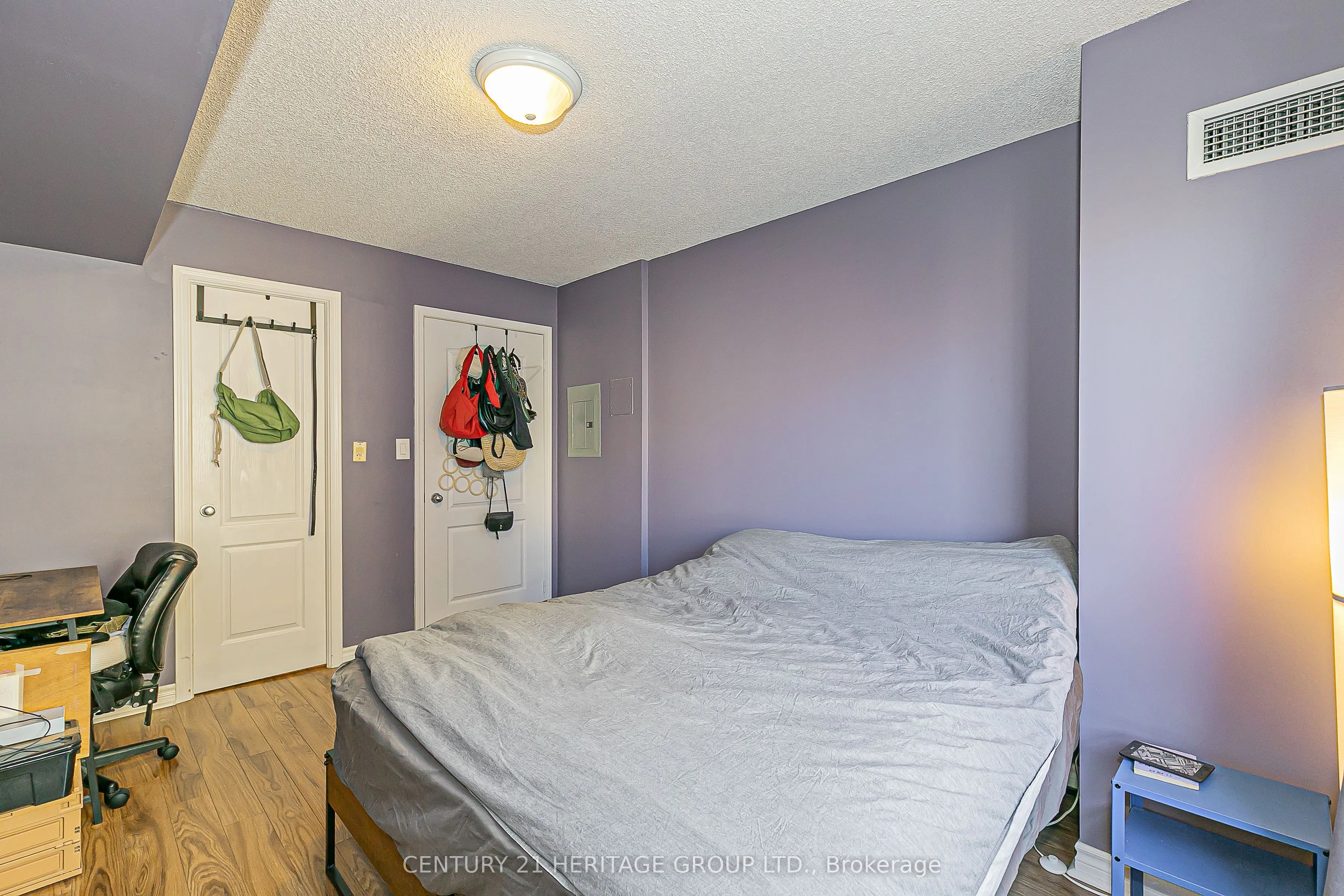 8 Rean Drive, #404