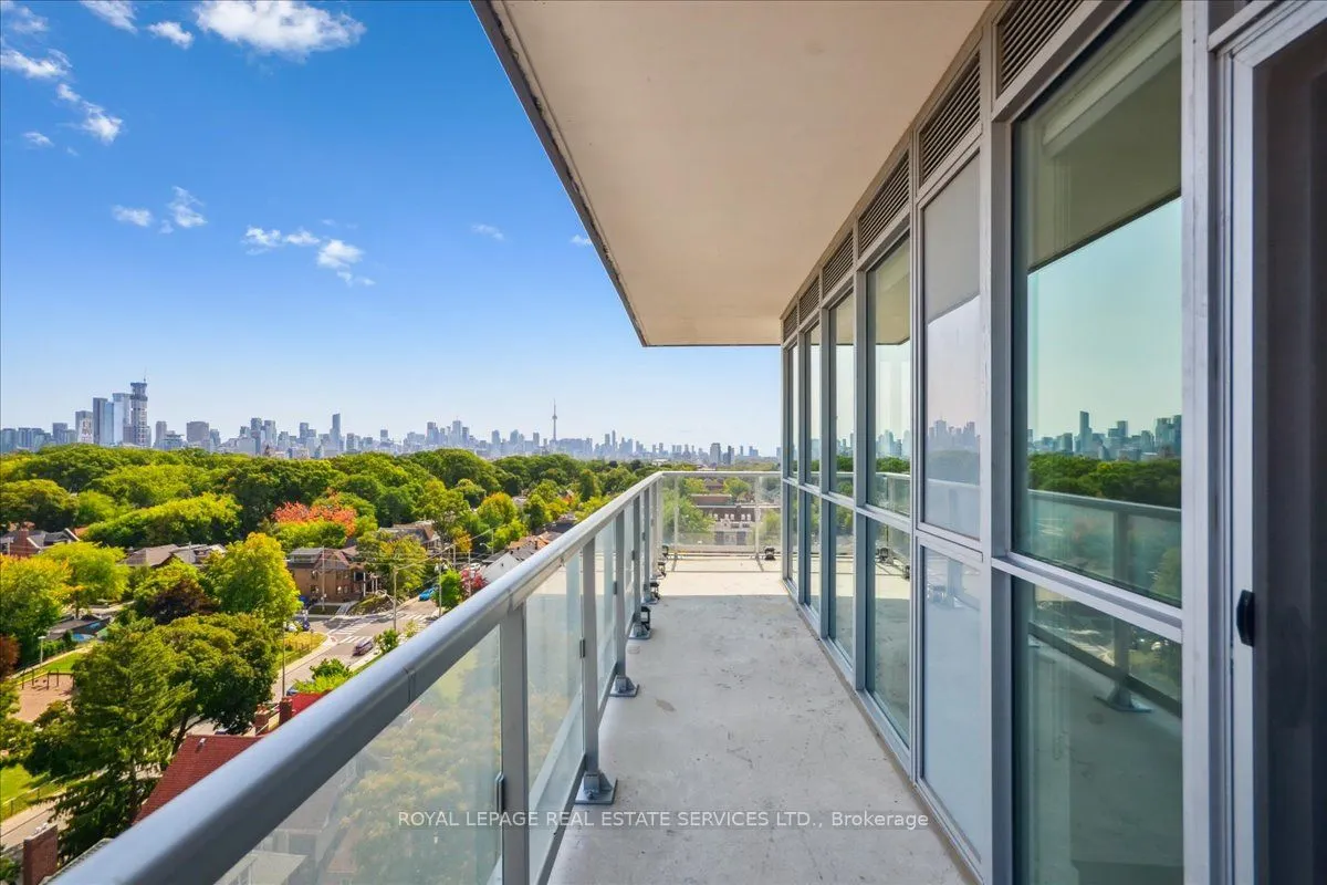 501 St Clair Avenue W, #905