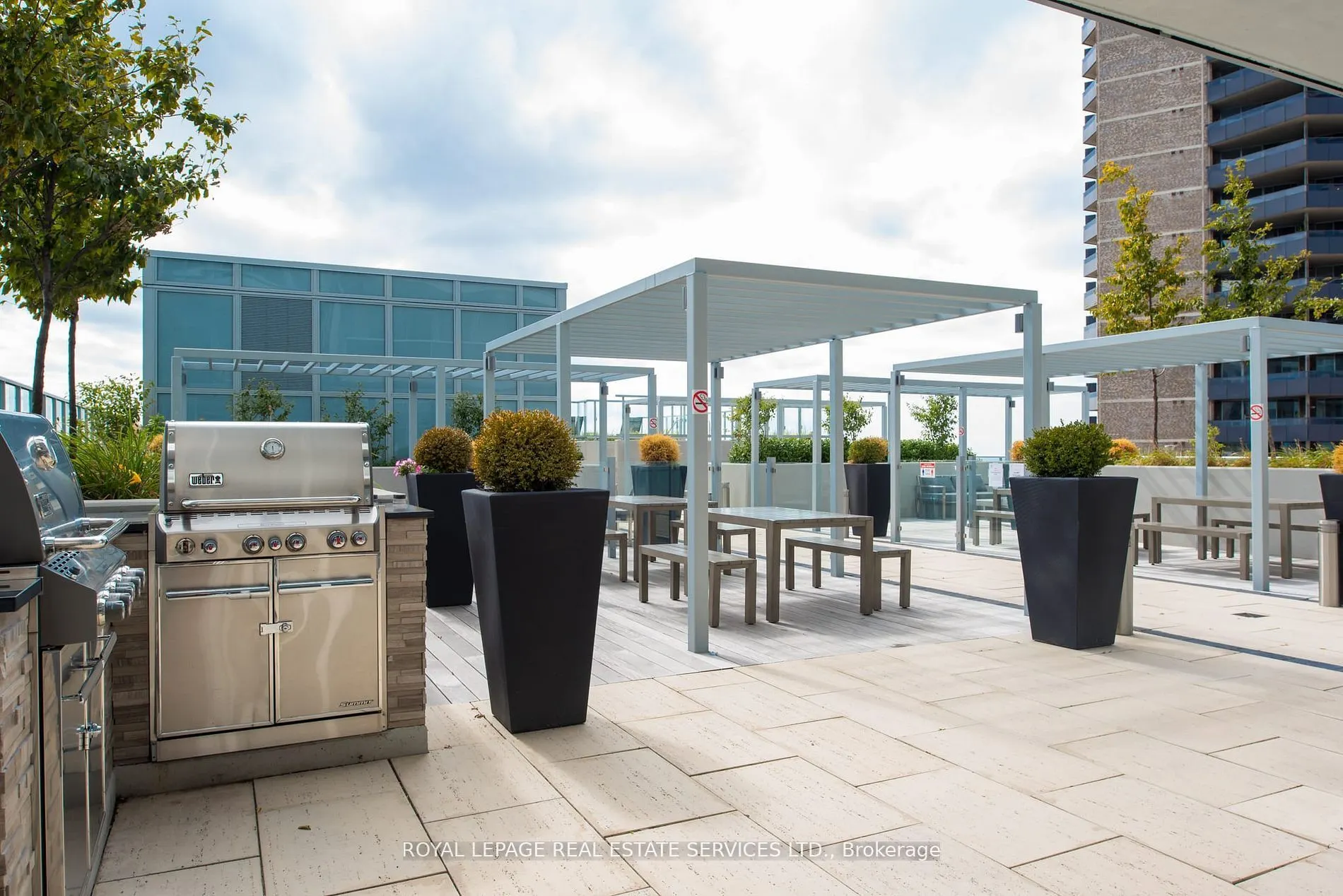 501 St Clair Avenue W, #905