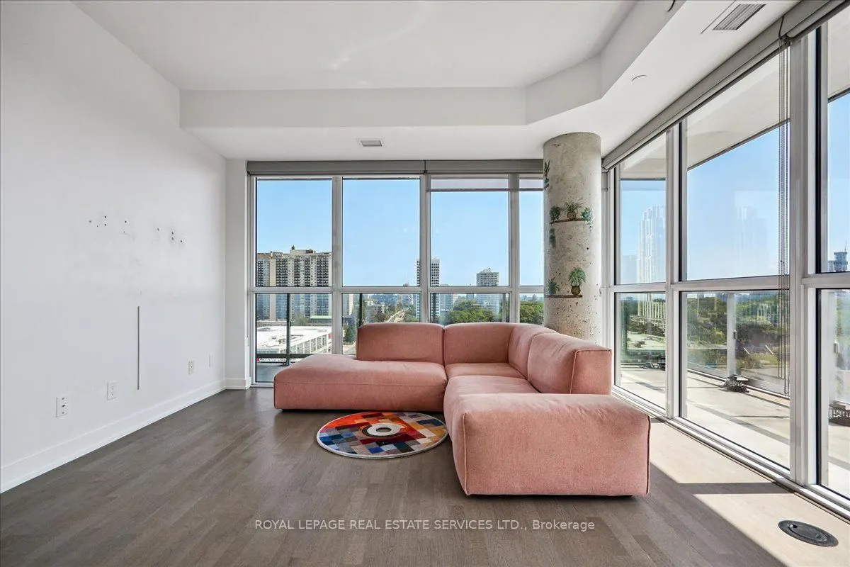 501 St Clair Avenue W, #905