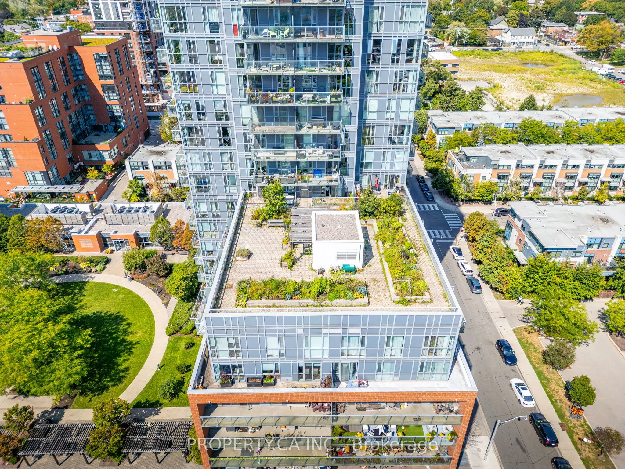 25 Cole Street, #720