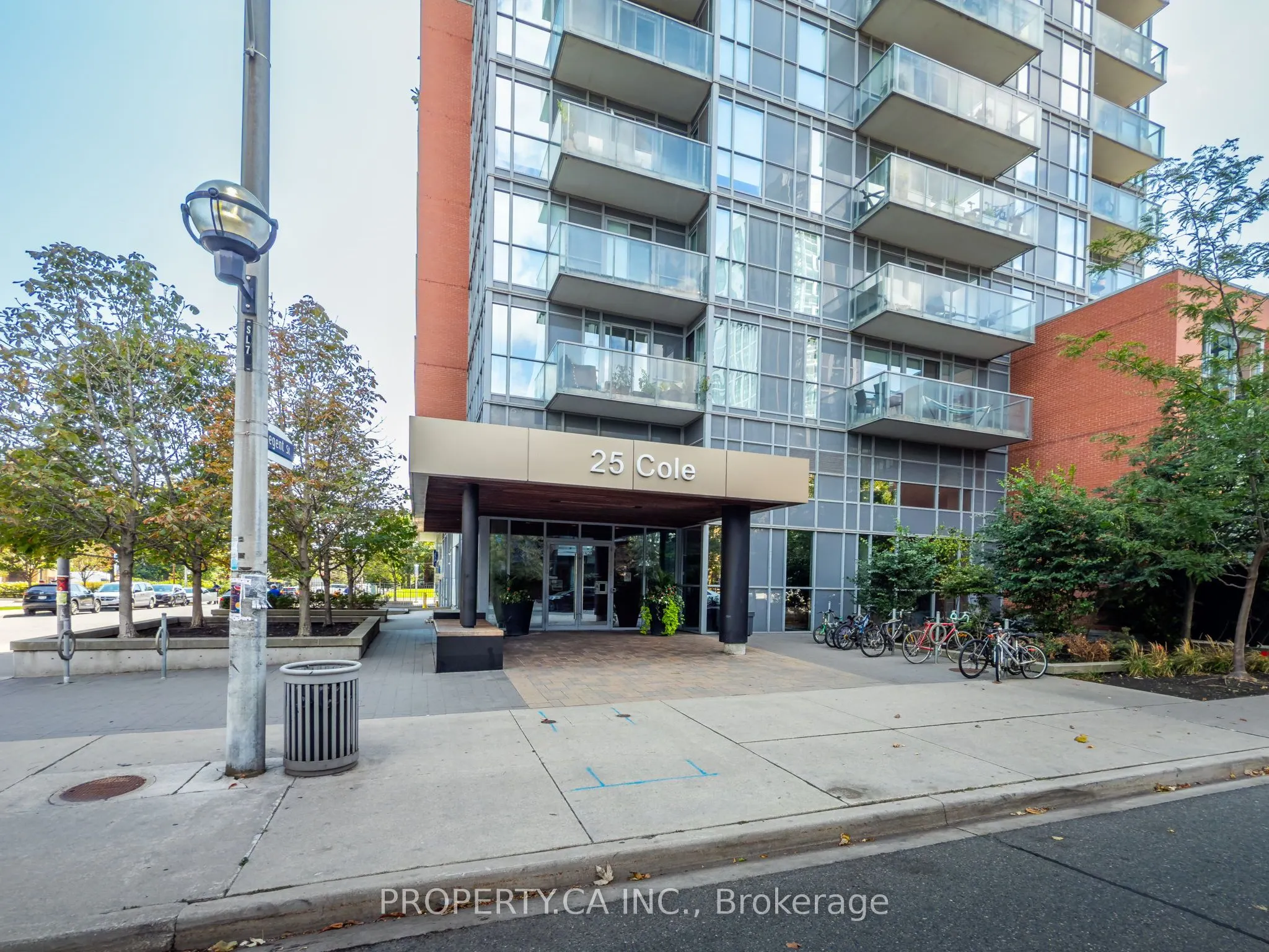 25 Cole Street, #720