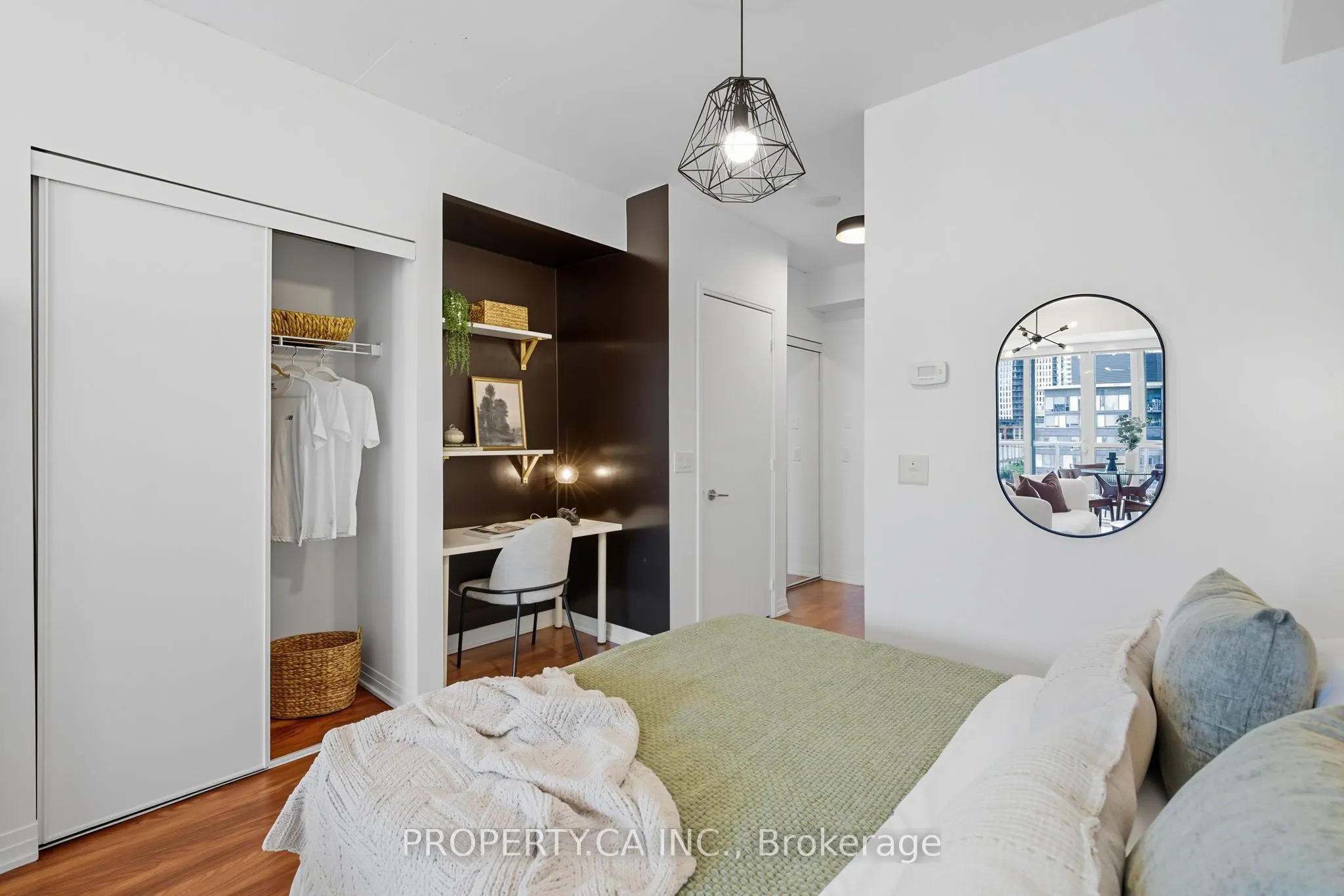 25 Cole Street, #720