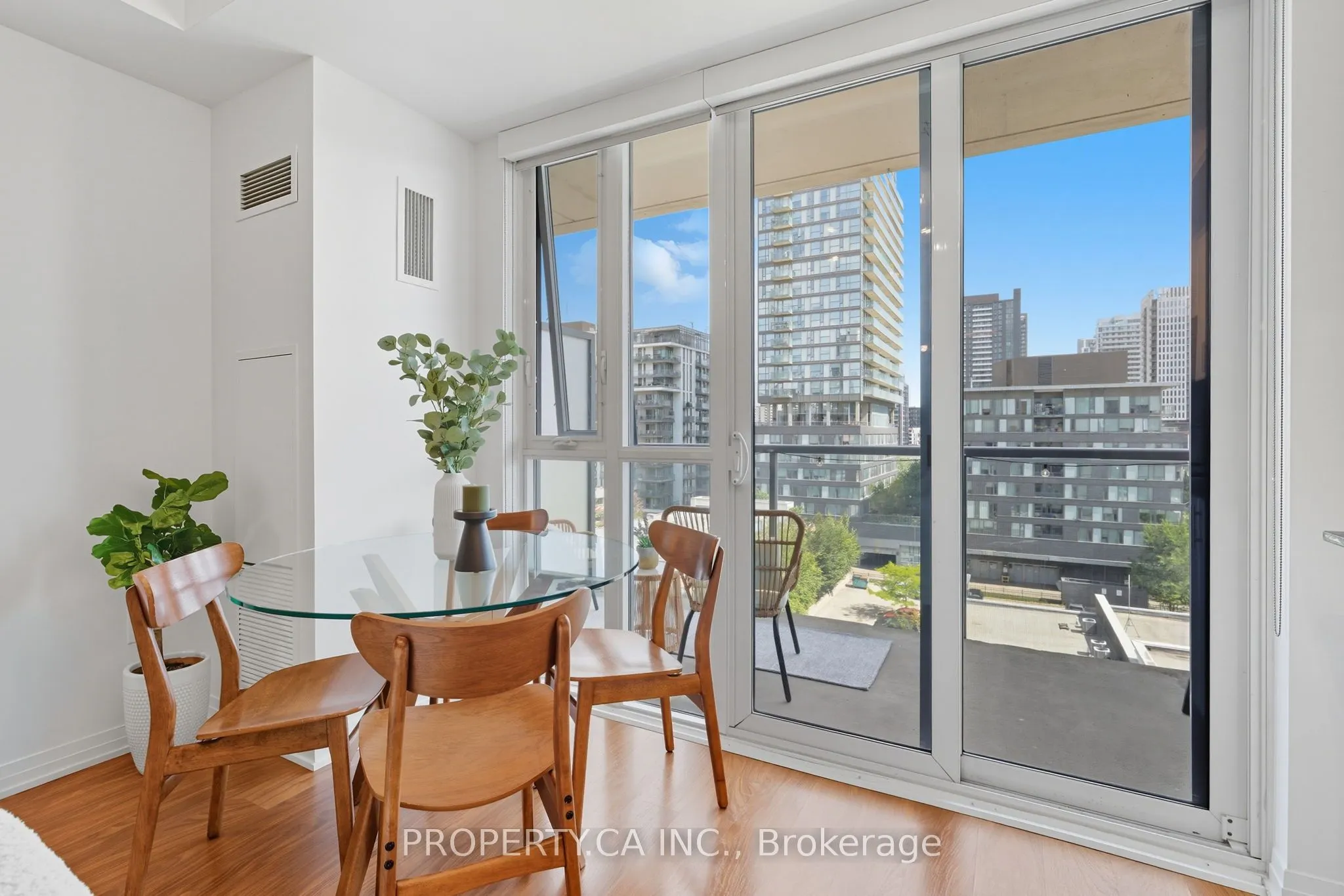 25 Cole Street, #720