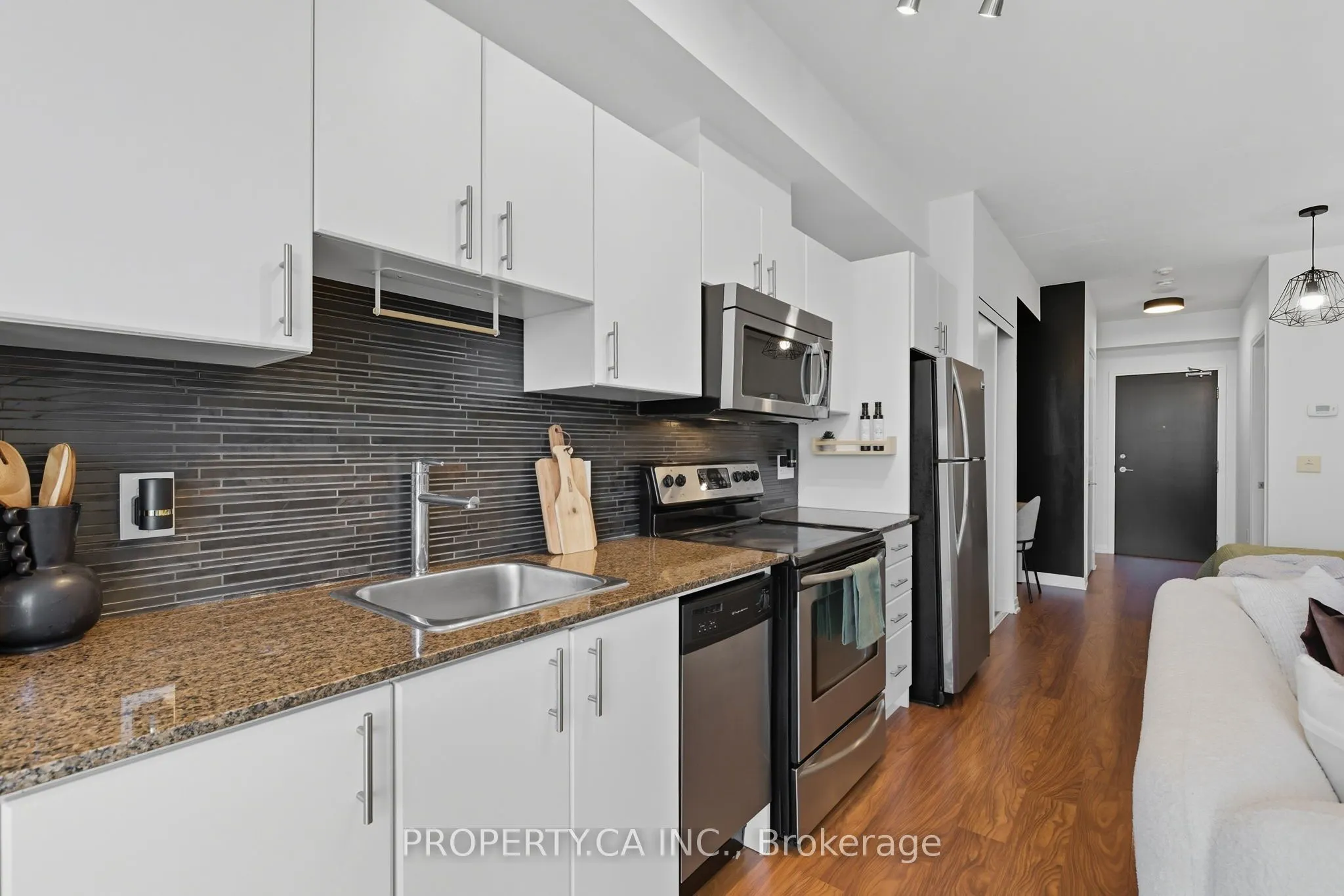 25 Cole Street, #720