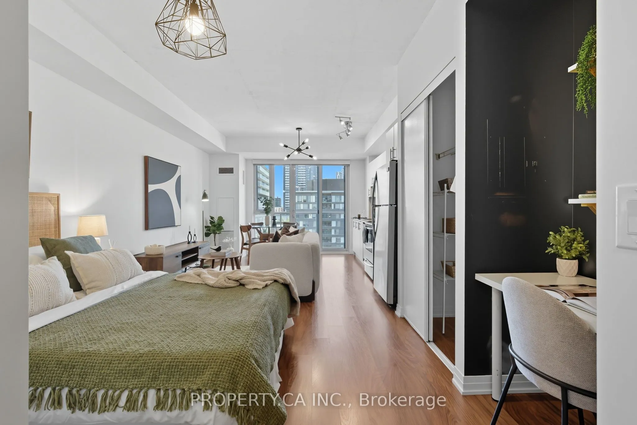25 Cole Street, #720
