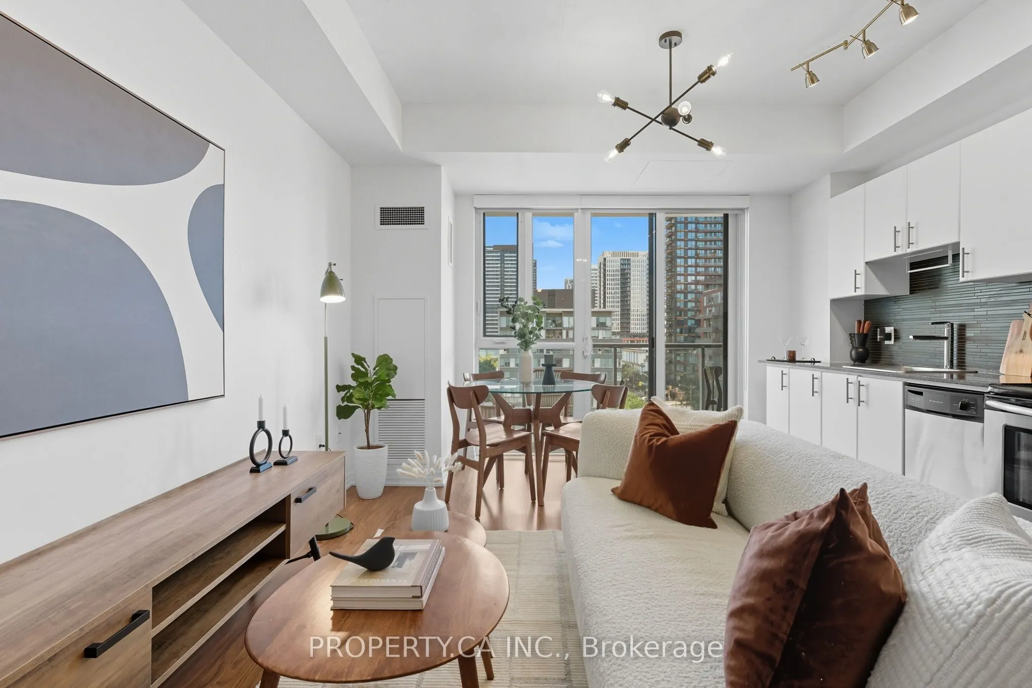 25 Cole Street, #720