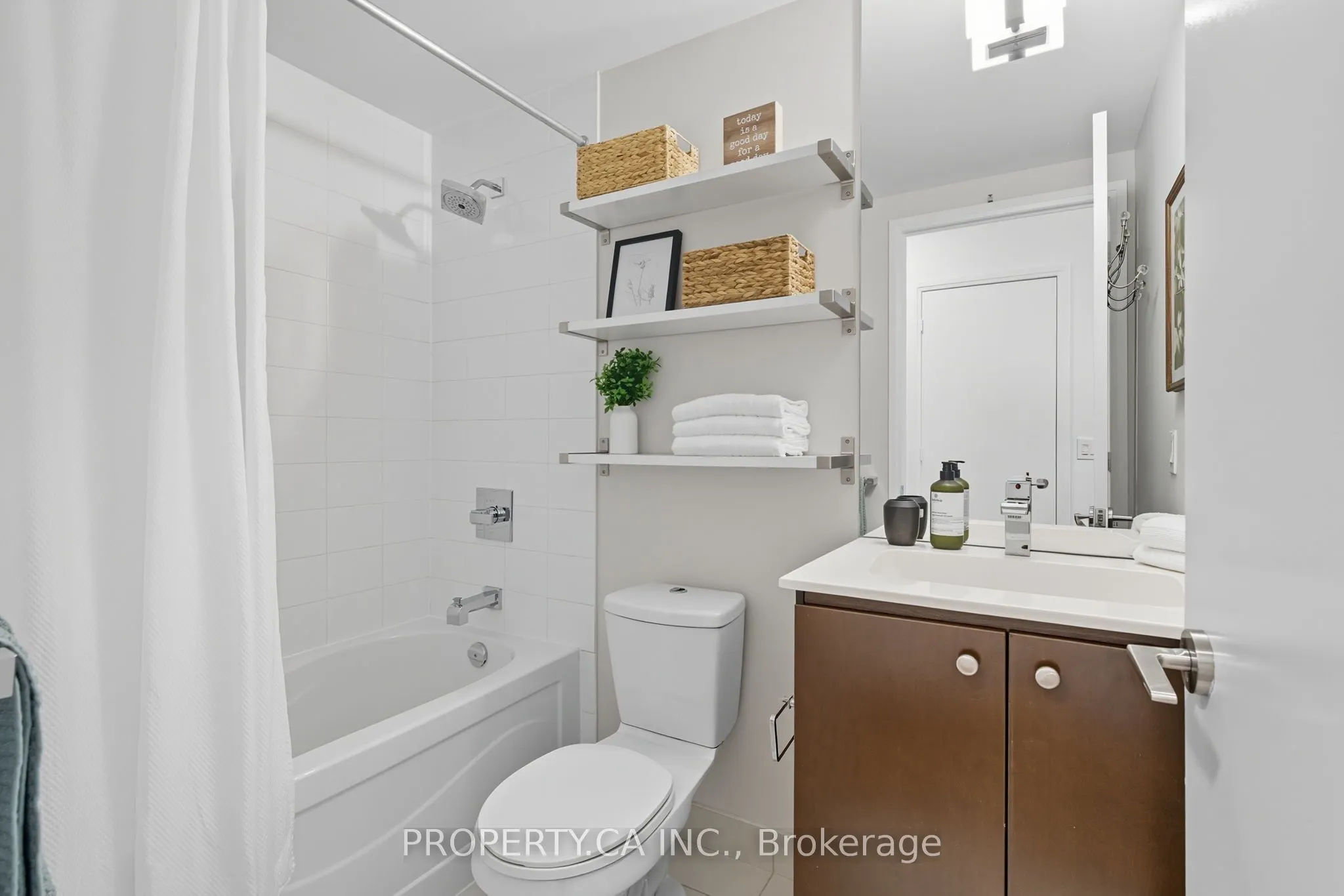 25 Cole Street, #720