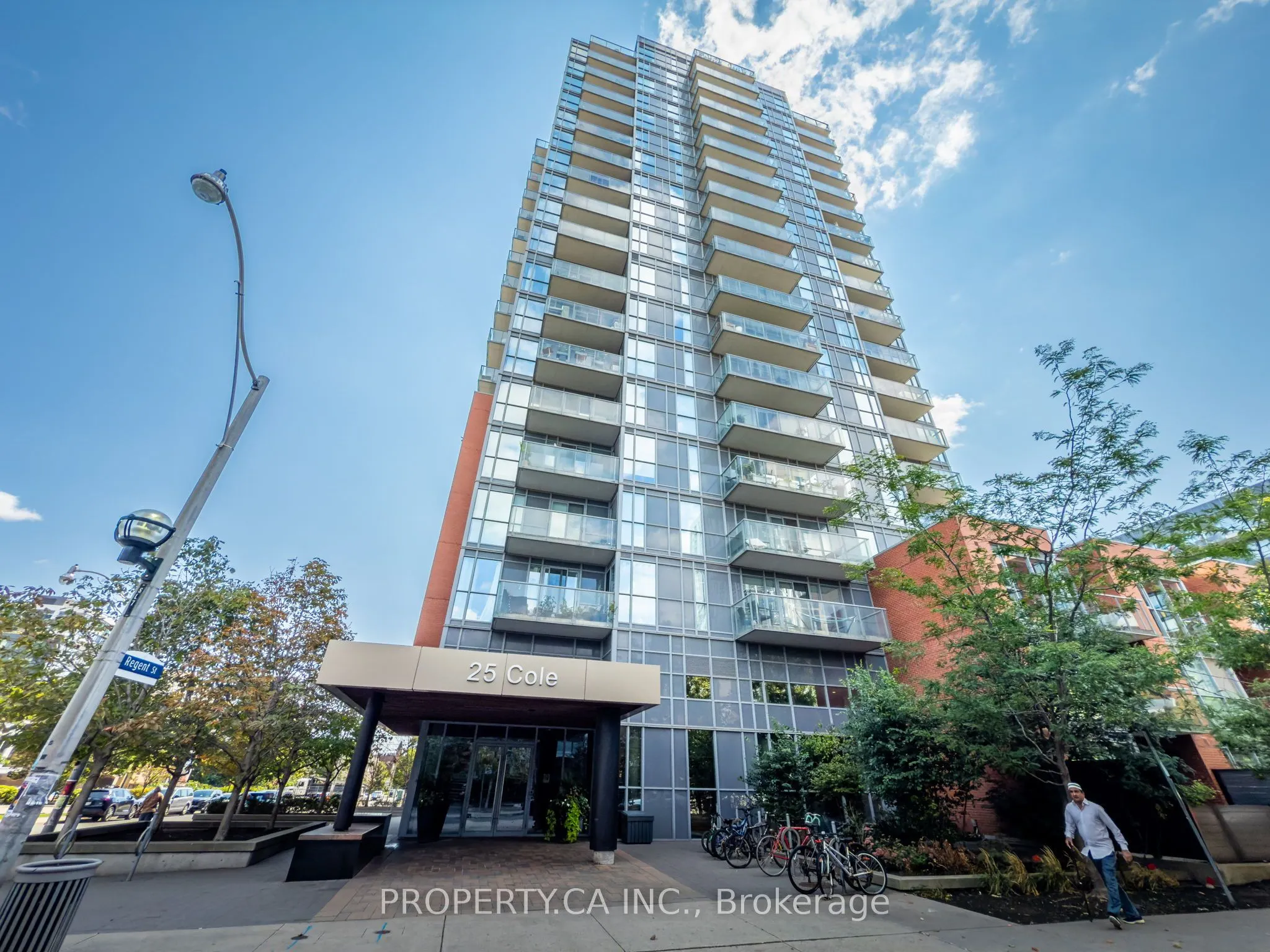 25 Cole Street, #720