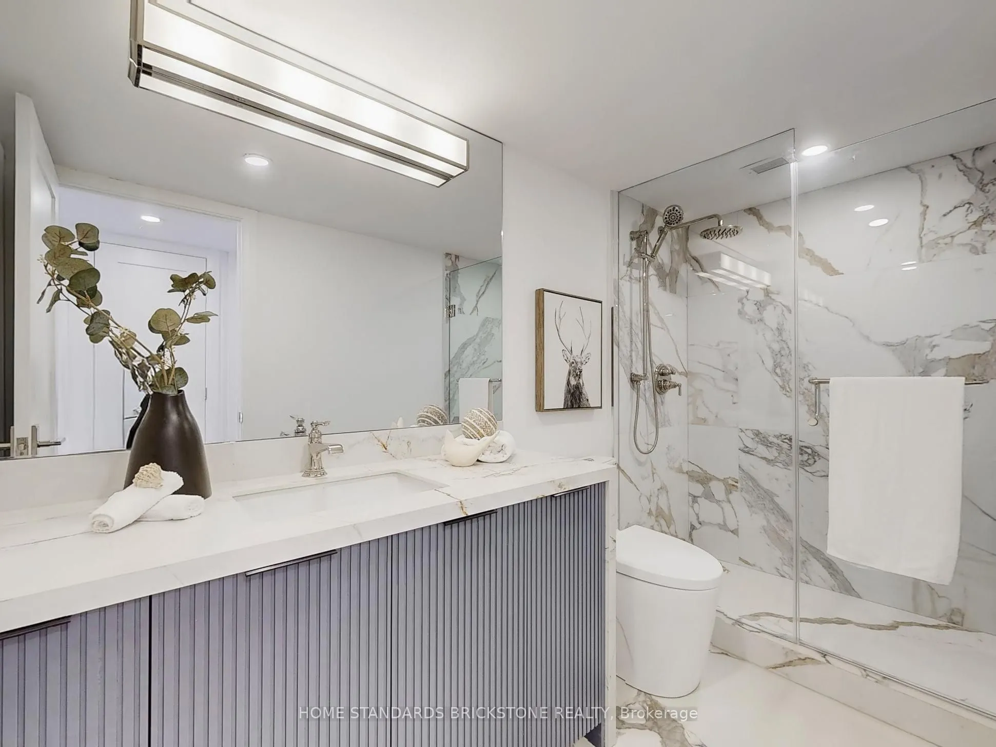 61 St Clair Avenue W, #1102