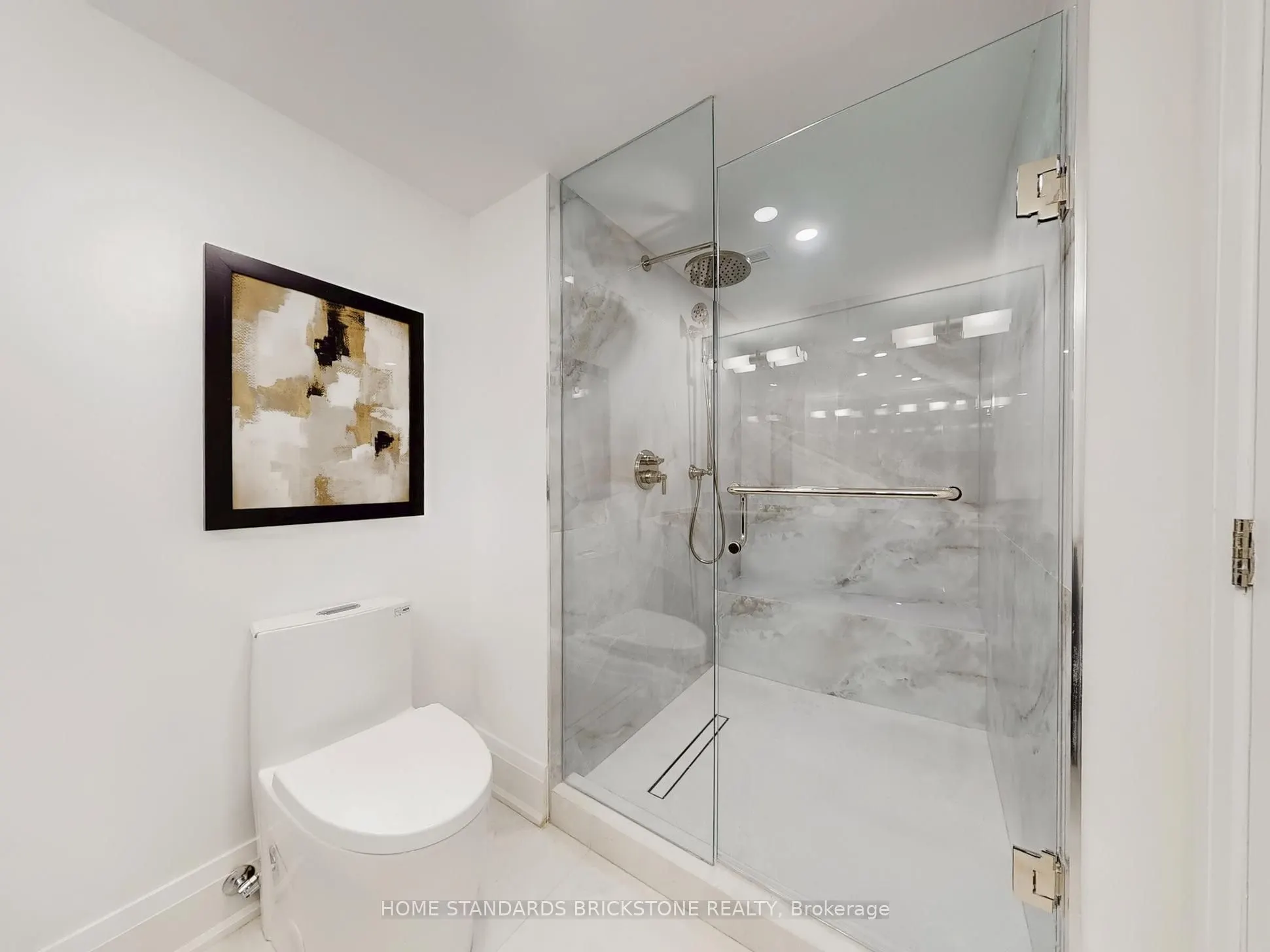 61 St Clair Avenue W, #1102