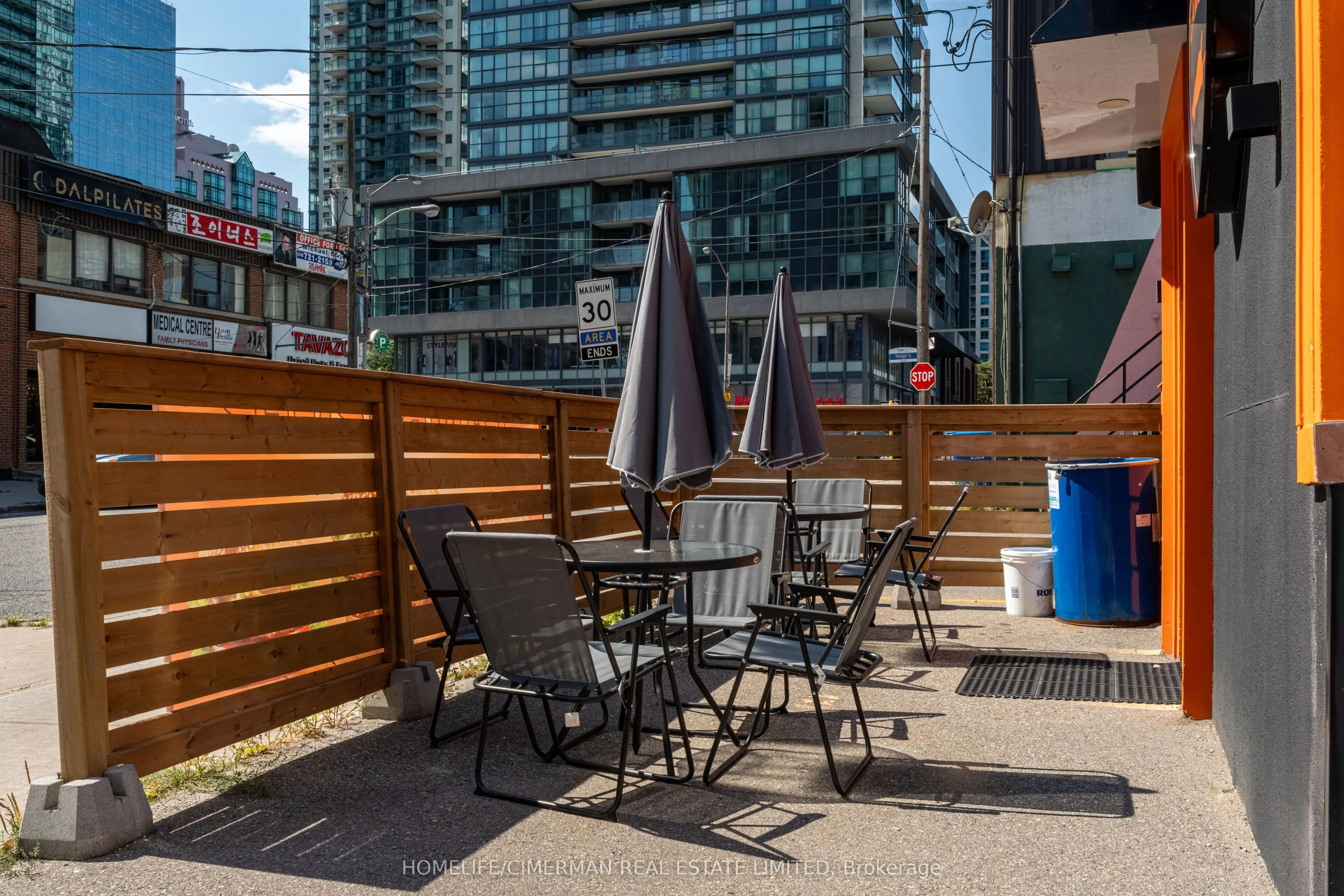 8 Kingsdale Avenue