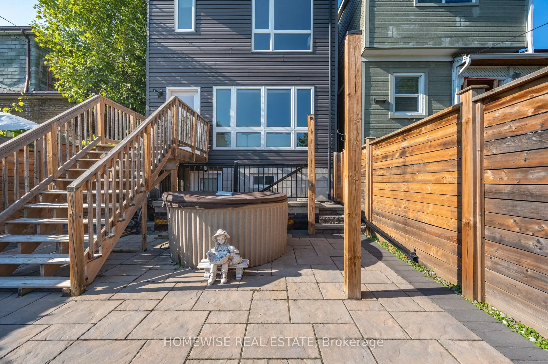 17 Earnscliffe Road