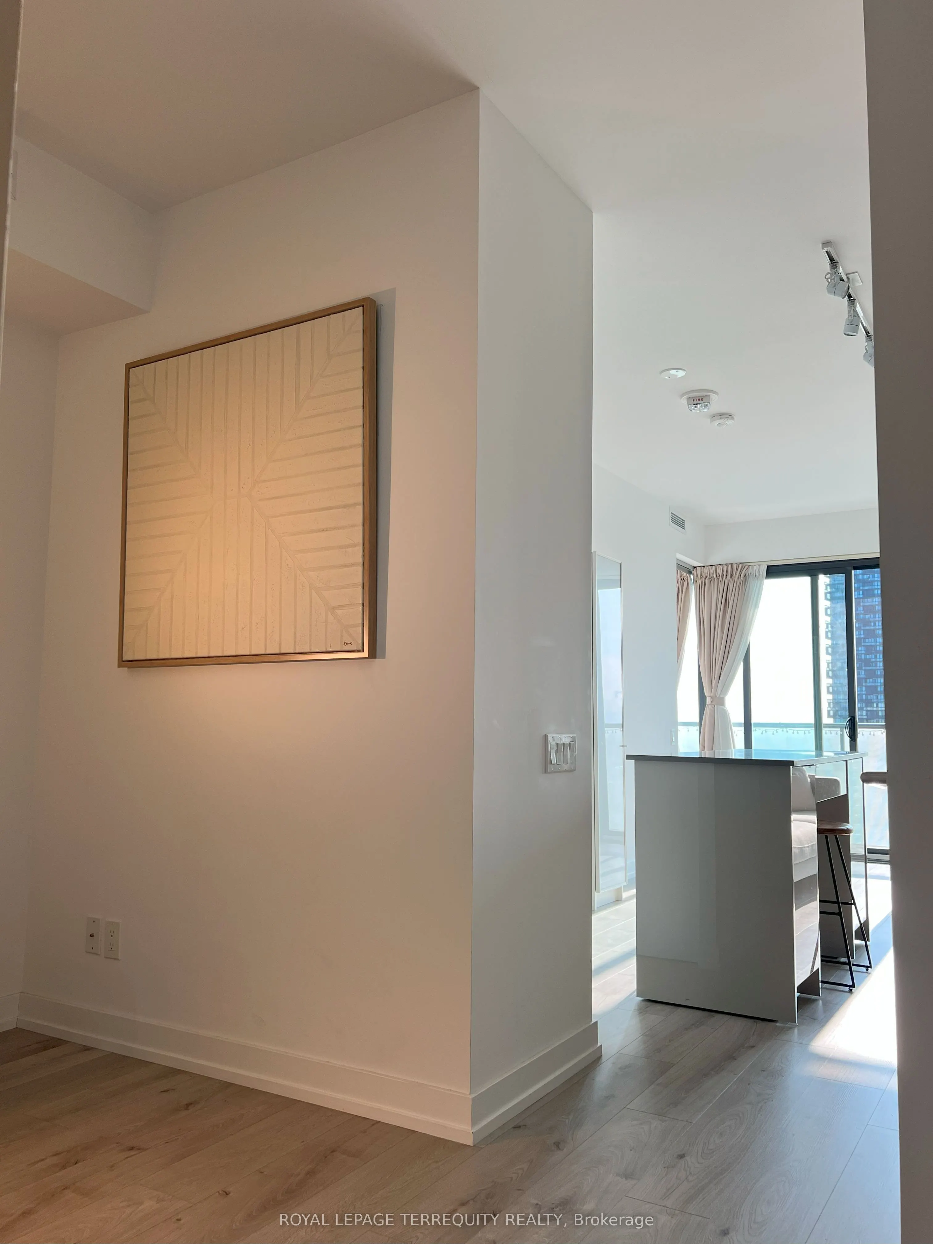 161 Roehampton Avenue, #3912
