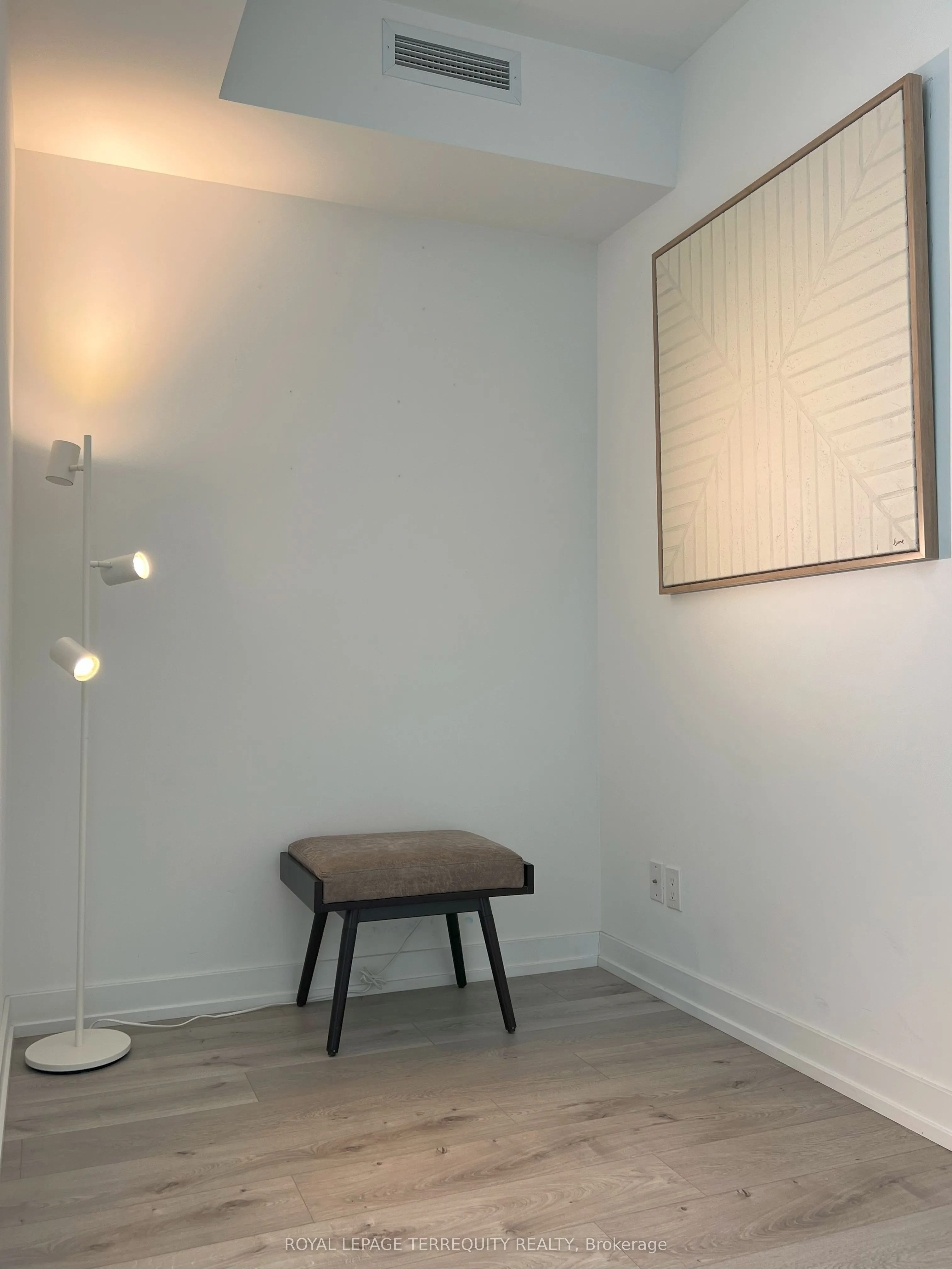 161 Roehampton Avenue, #3912