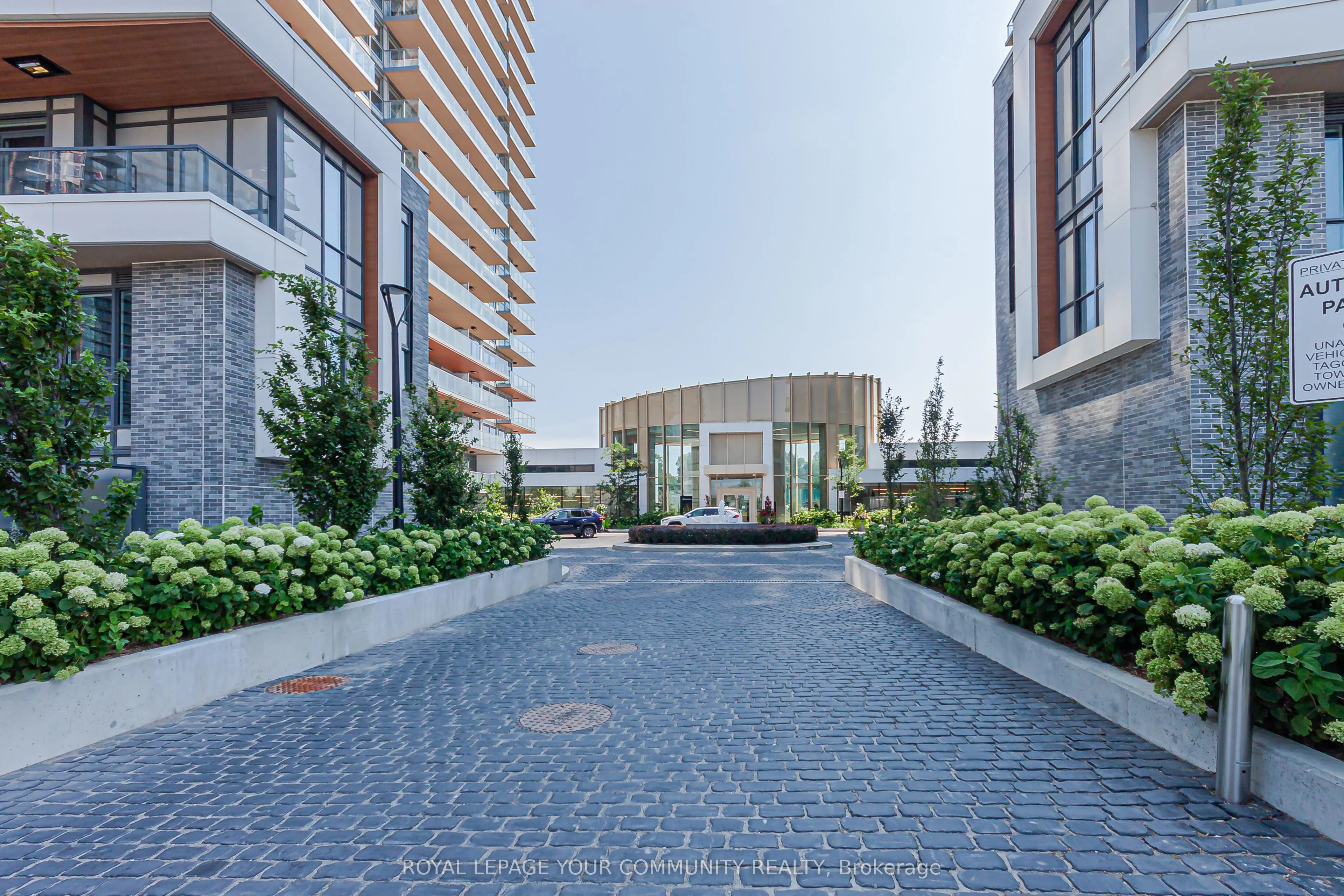 27 McMahon Drive, #1801