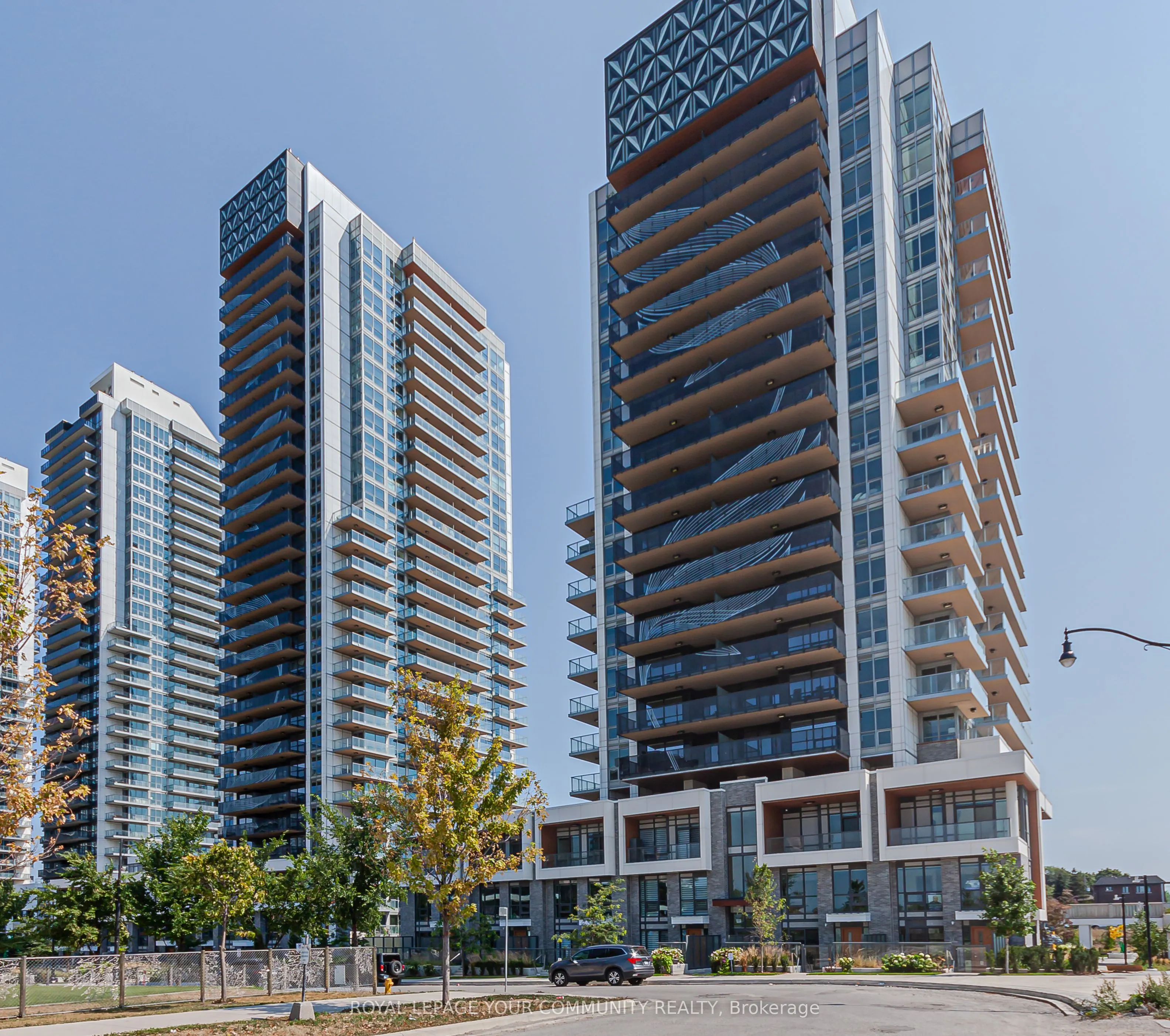 27 McMahon Drive, #1801