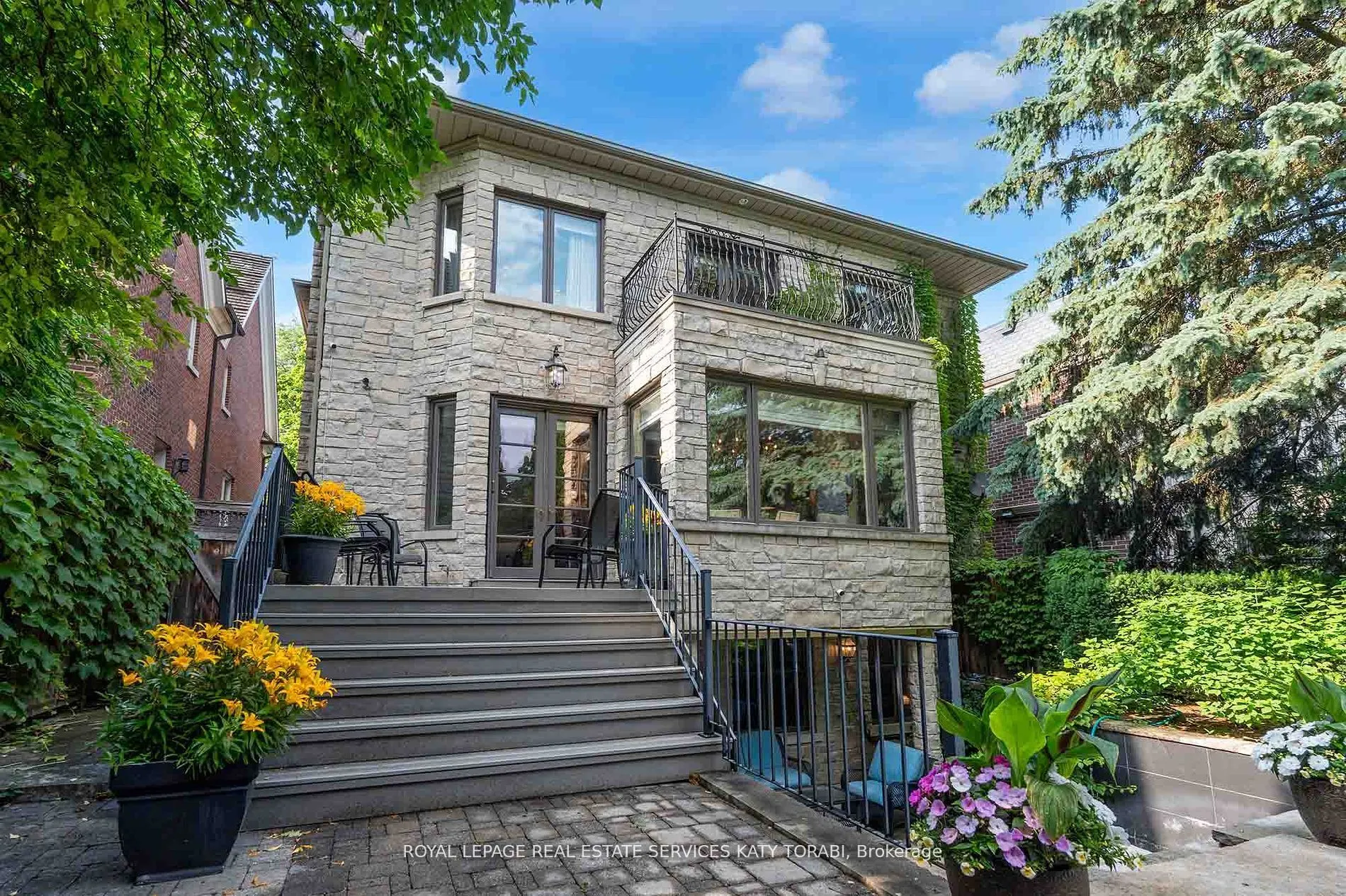 135 Buckingham Avenue