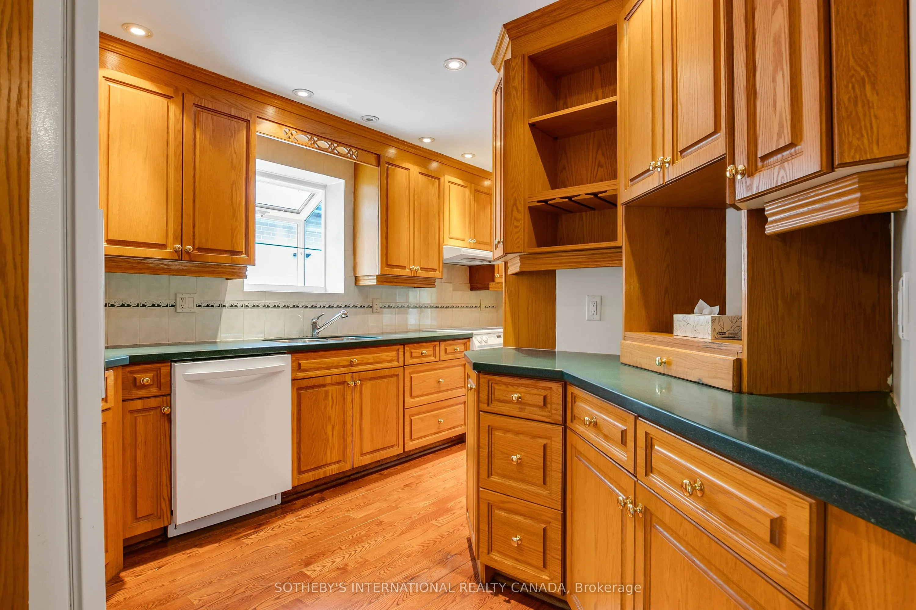 118 Chelmsford Avenue