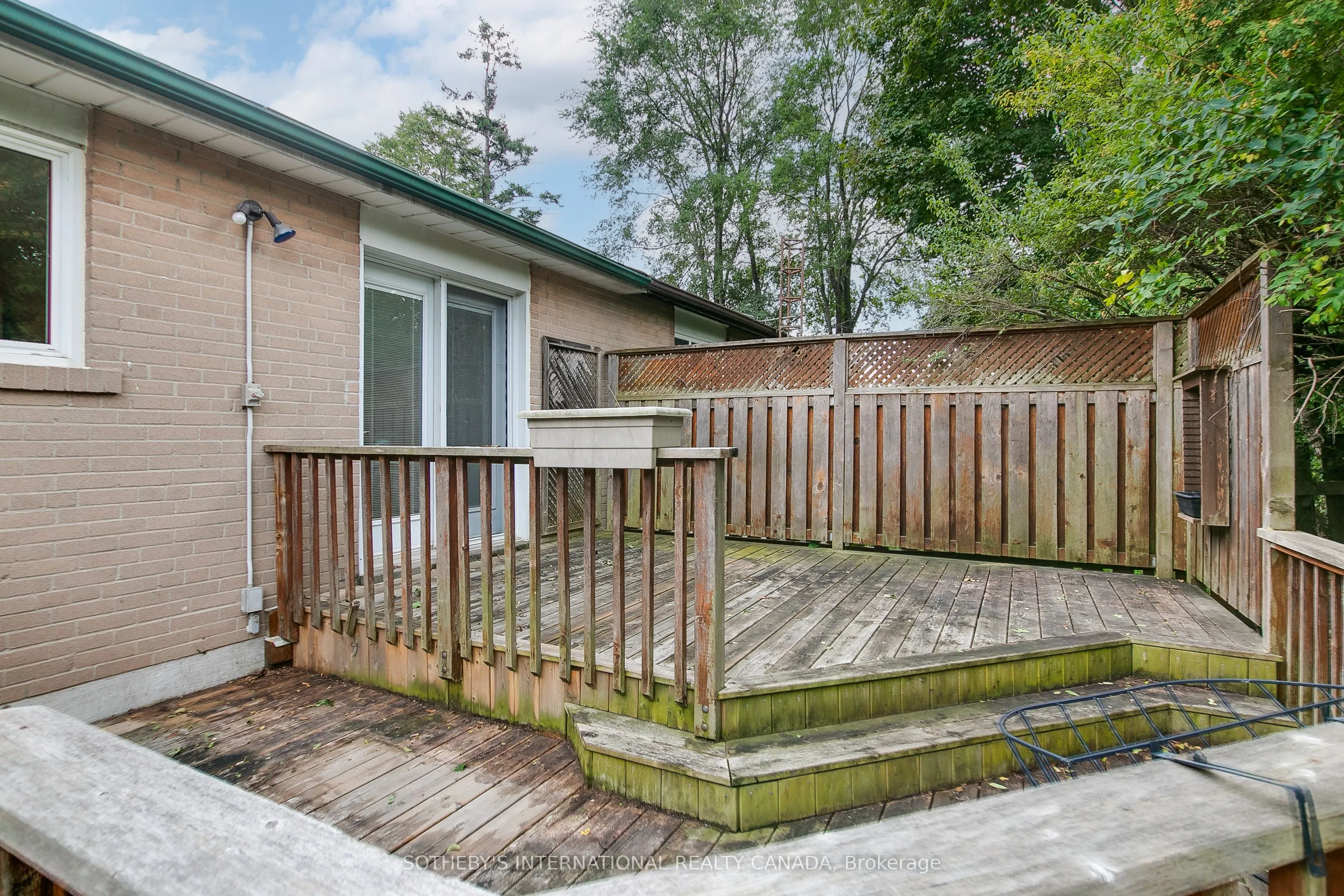 118 Chelmsford Avenue
